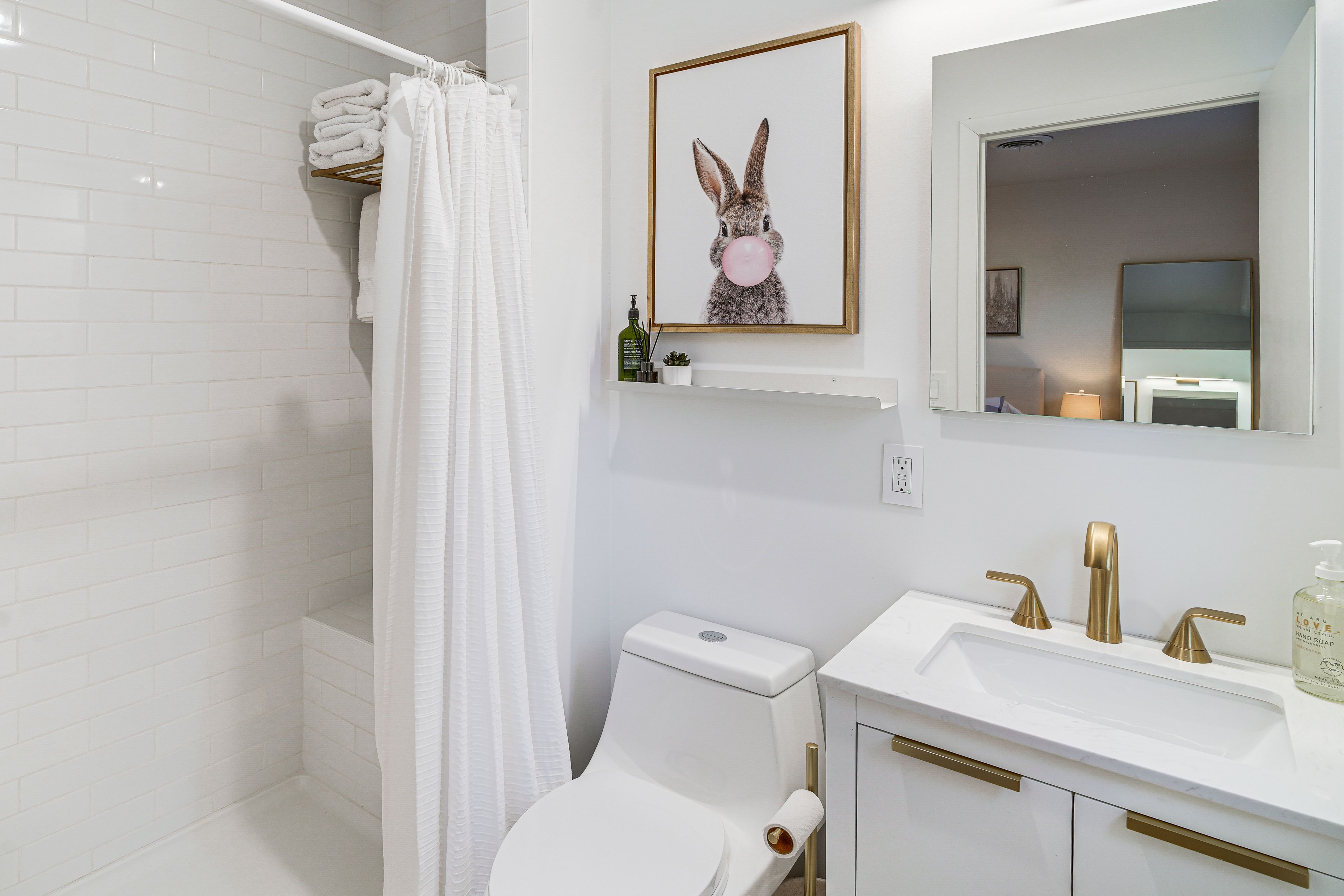 Full Bathroom