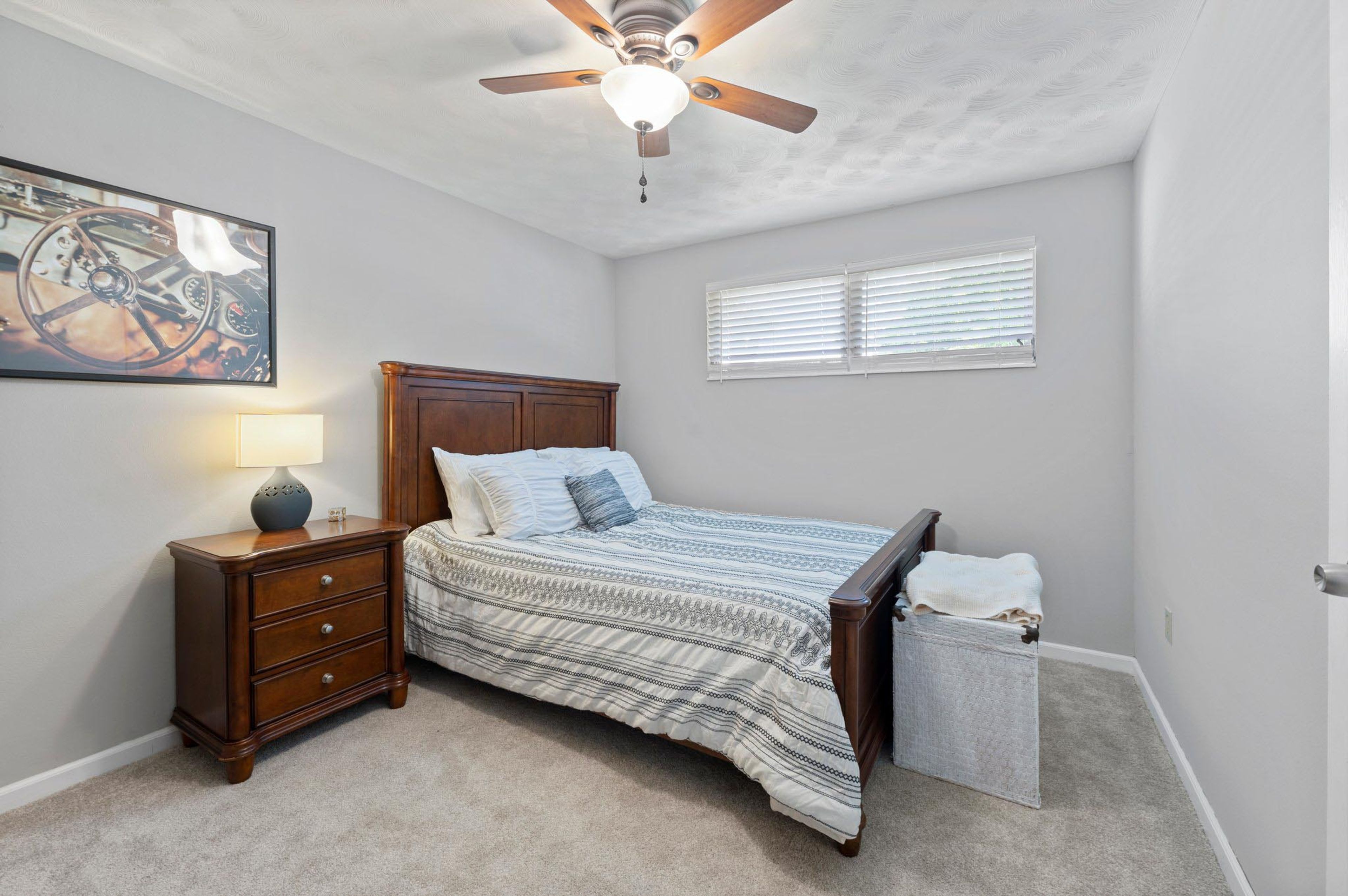 Bedroom 2 | Queen Bed