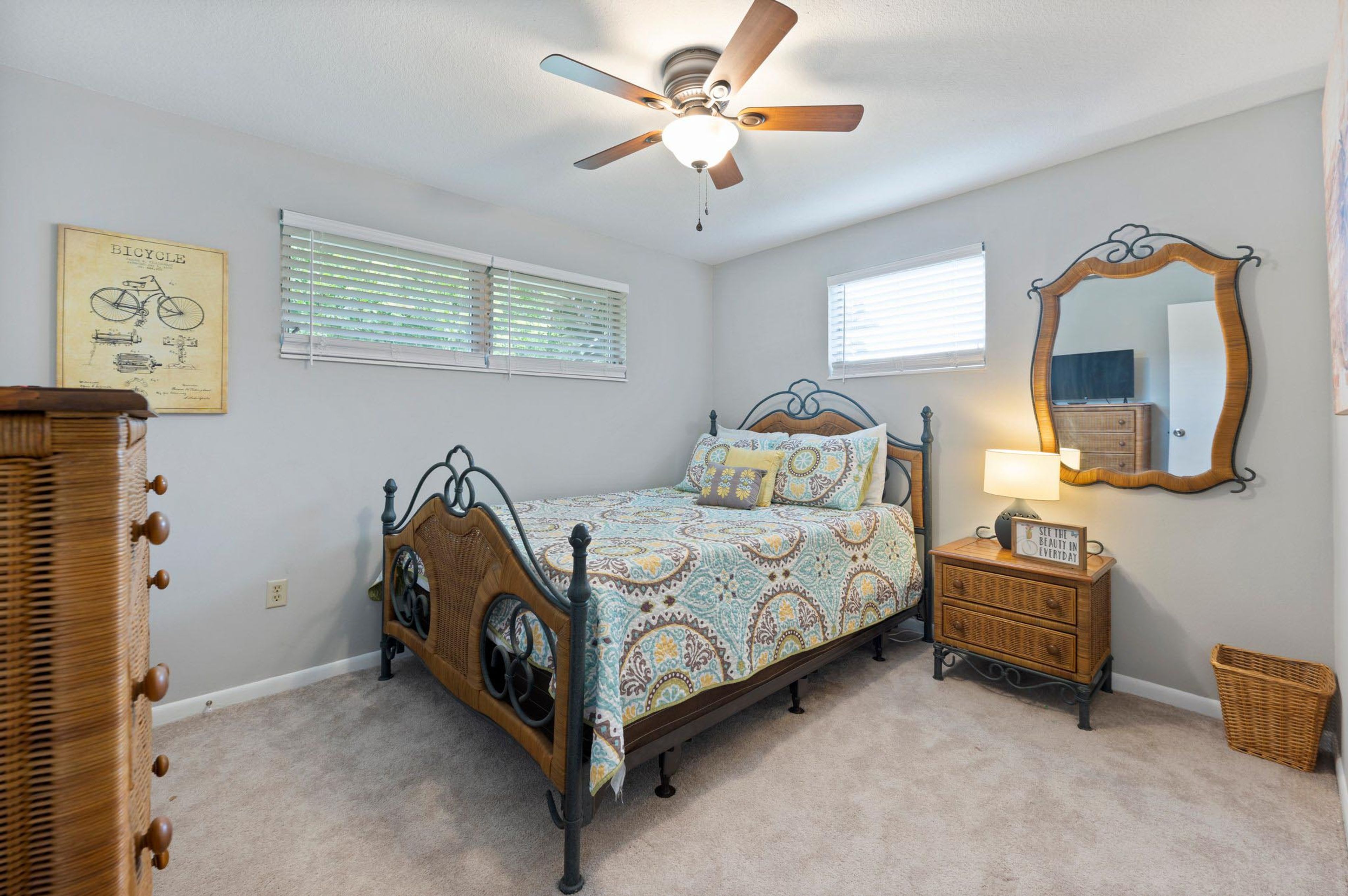 Bedroom 3 | Queen Bed