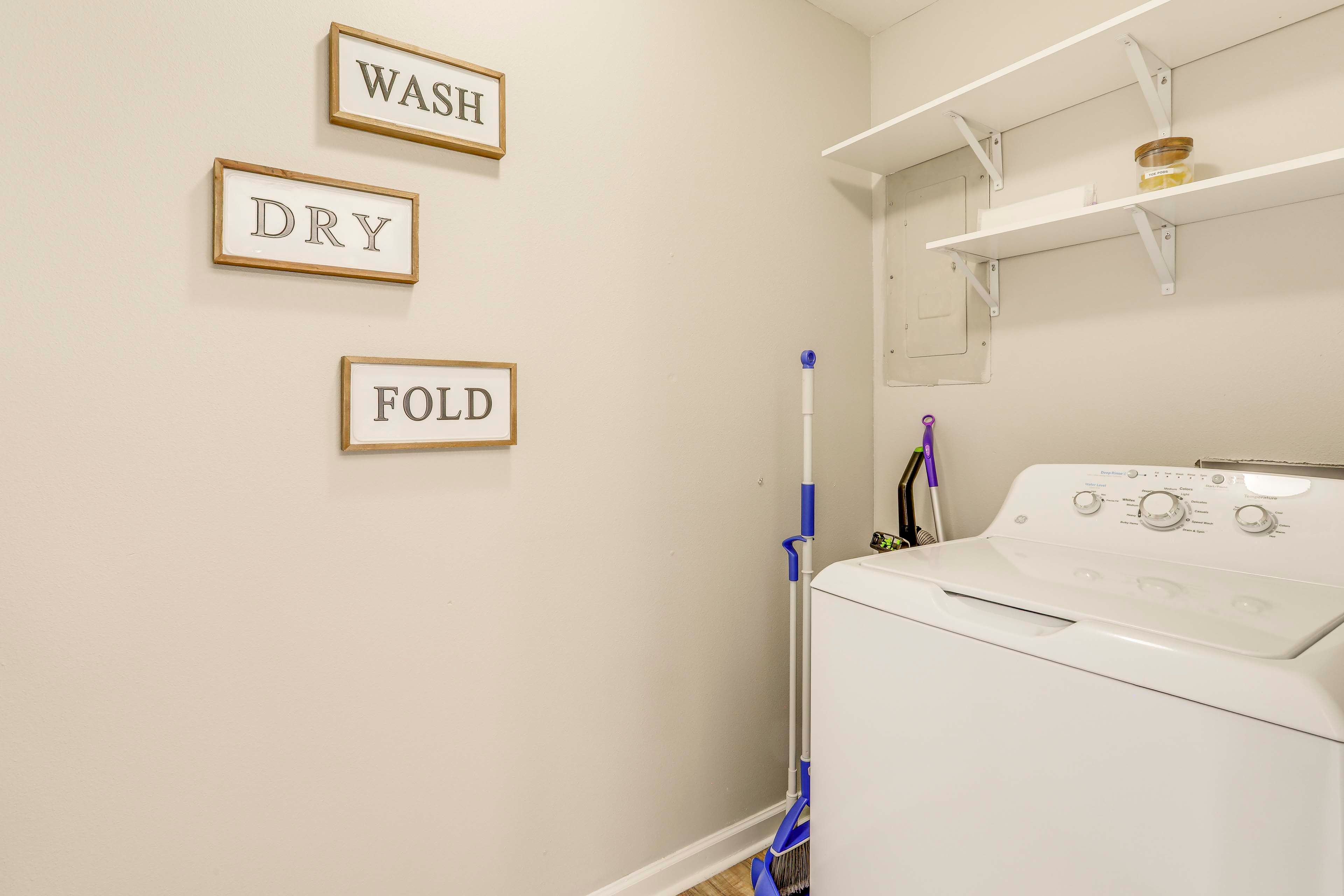 Laundry Room | Washer & Dryer