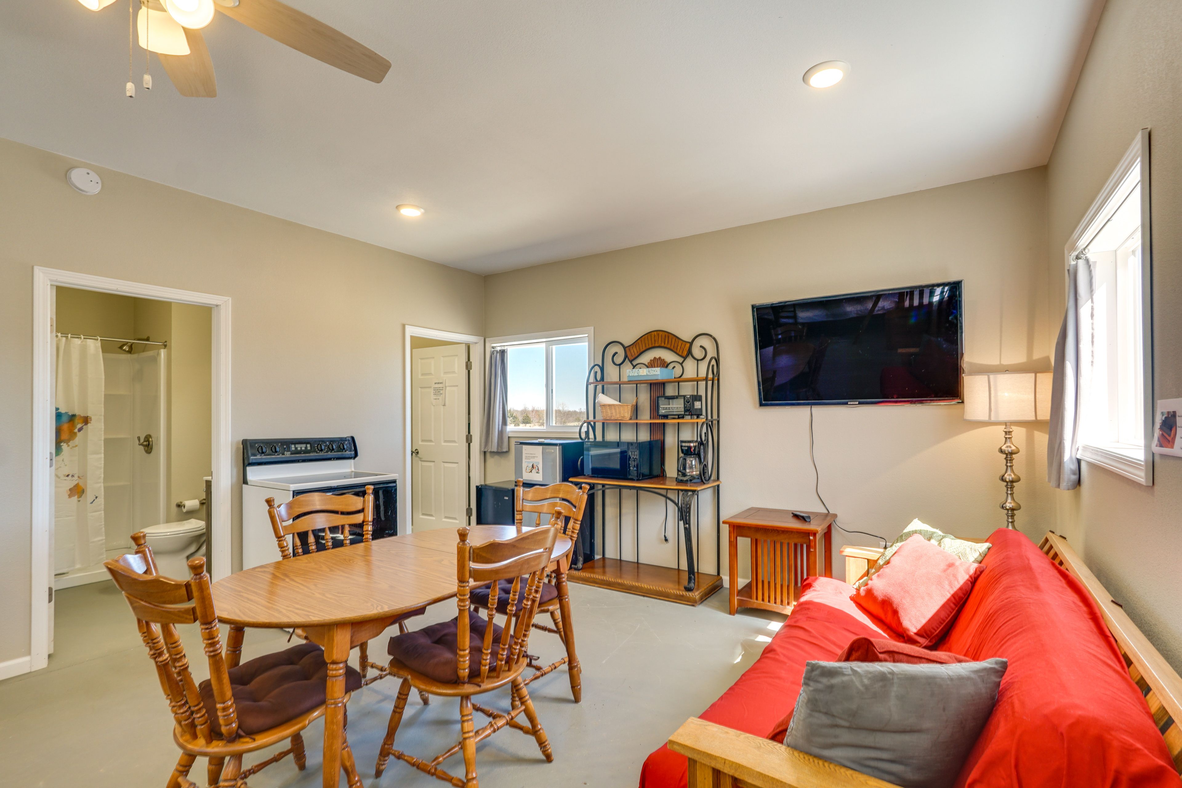 Studio | Kitchenette | Cooking Basics