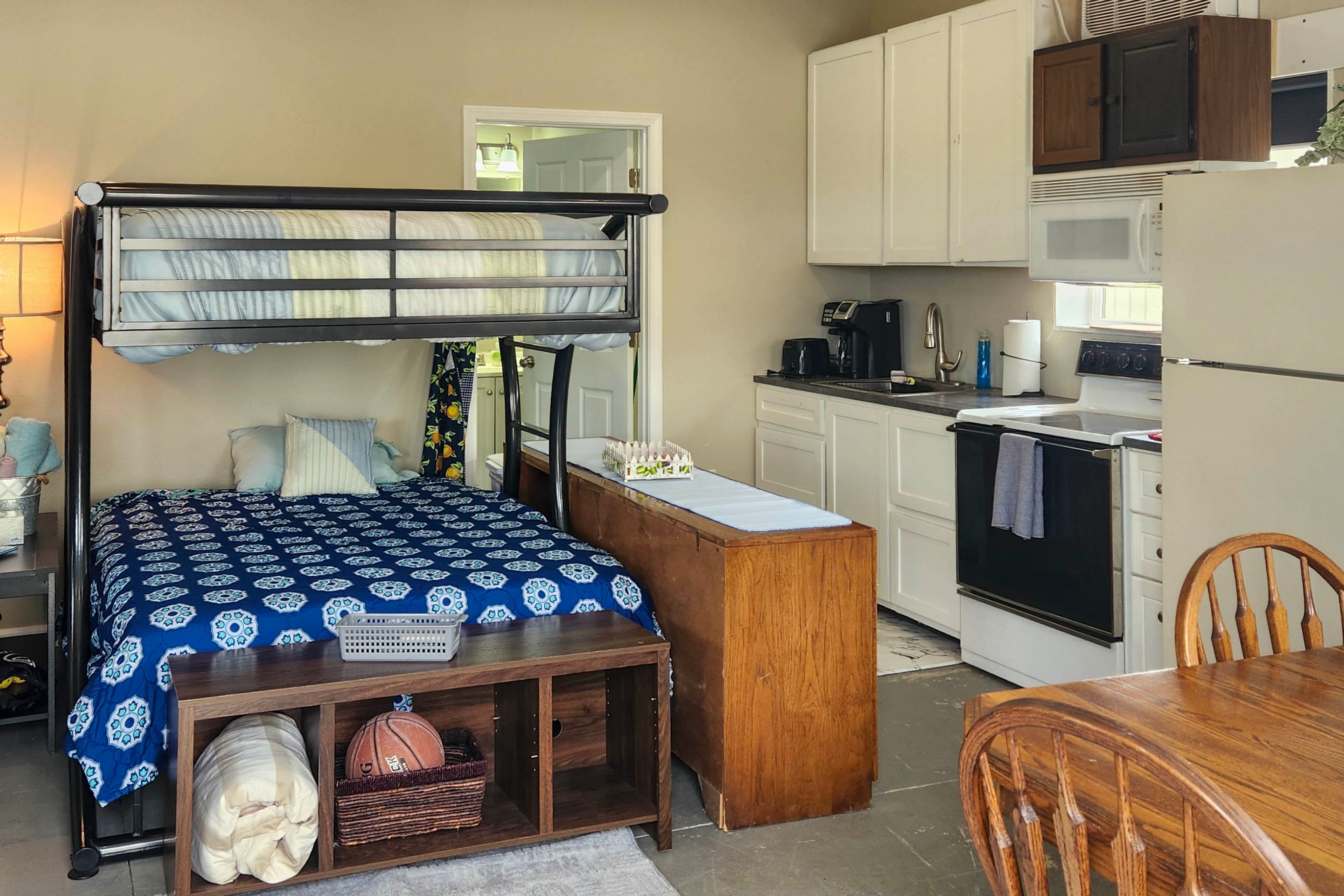 Richland Vacation Rental | Studio | 2BA | 900 Sq Ft