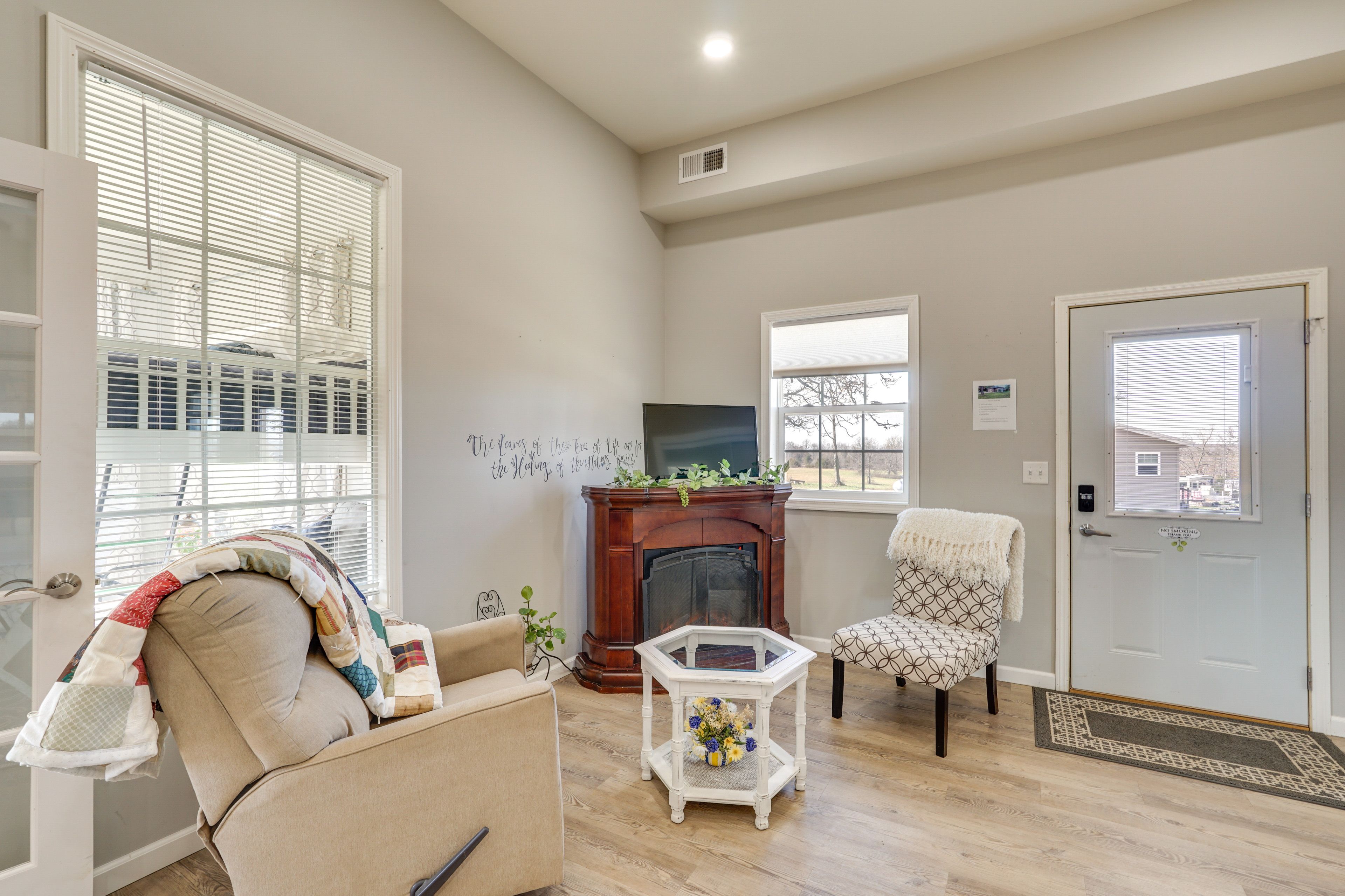 Living Area | Smart TV | Electric Fireplace