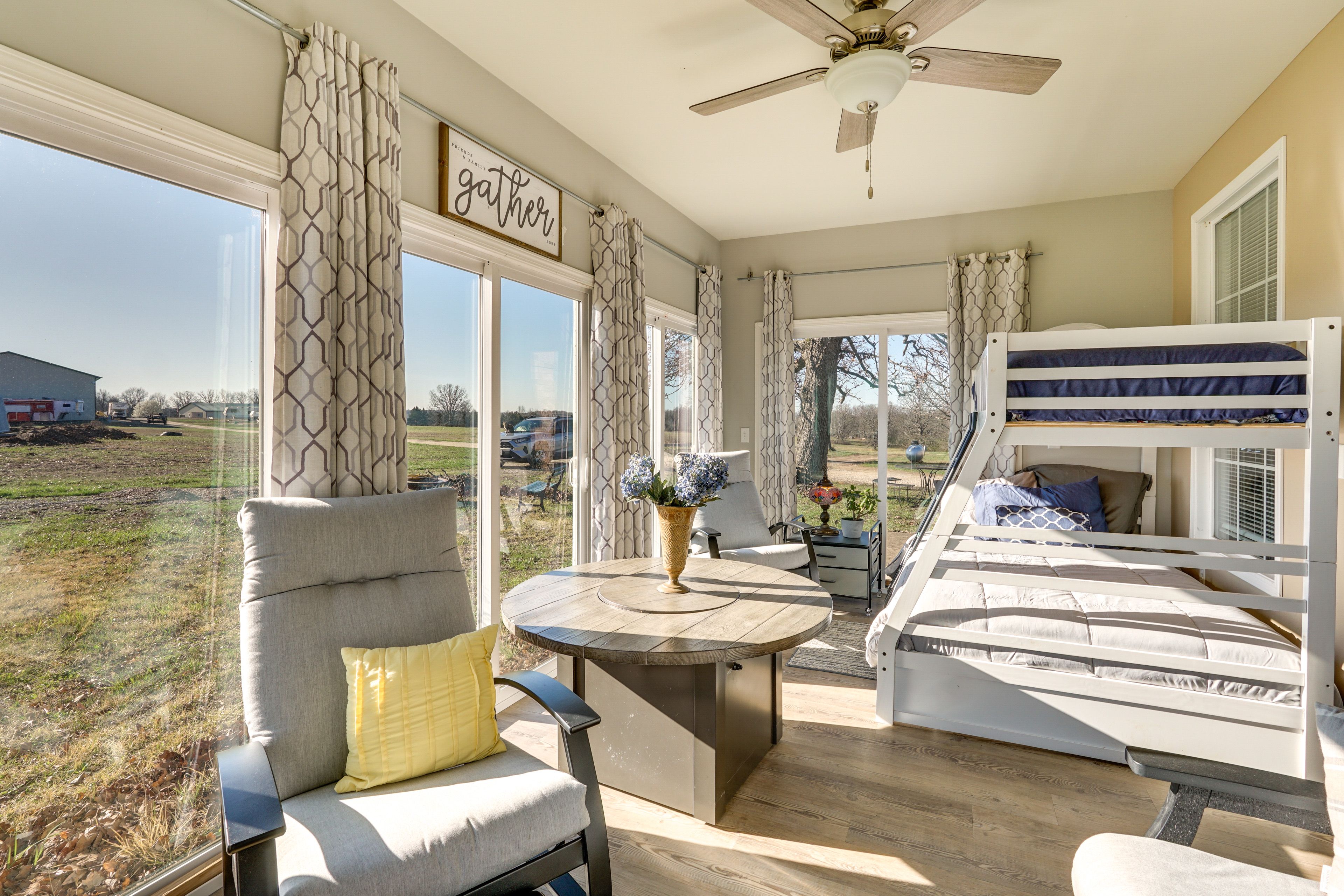 Bedroom (Sunroom) | Twin/Full Bunk Bed