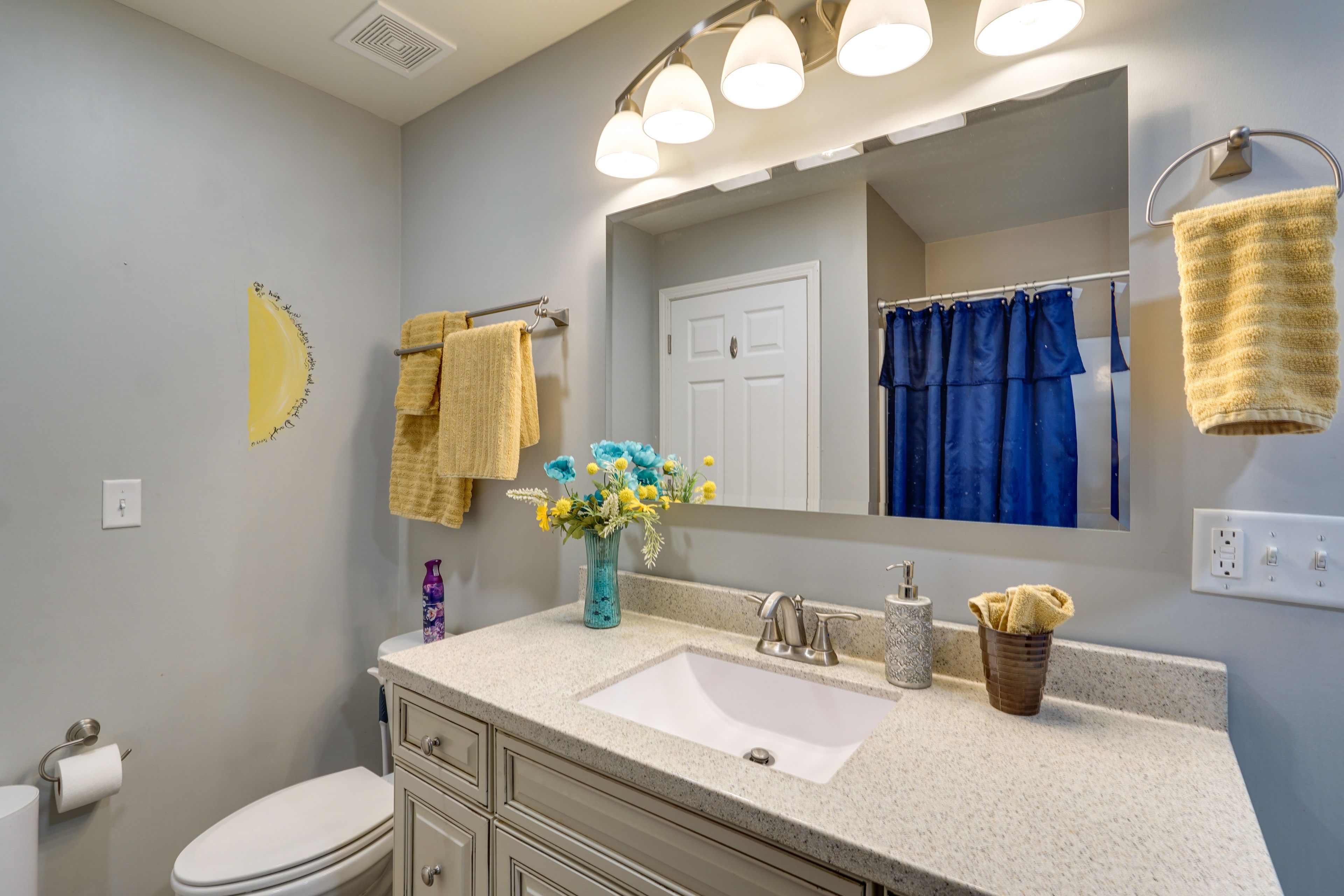 Bathroom | Shower | Washer/Dryer
