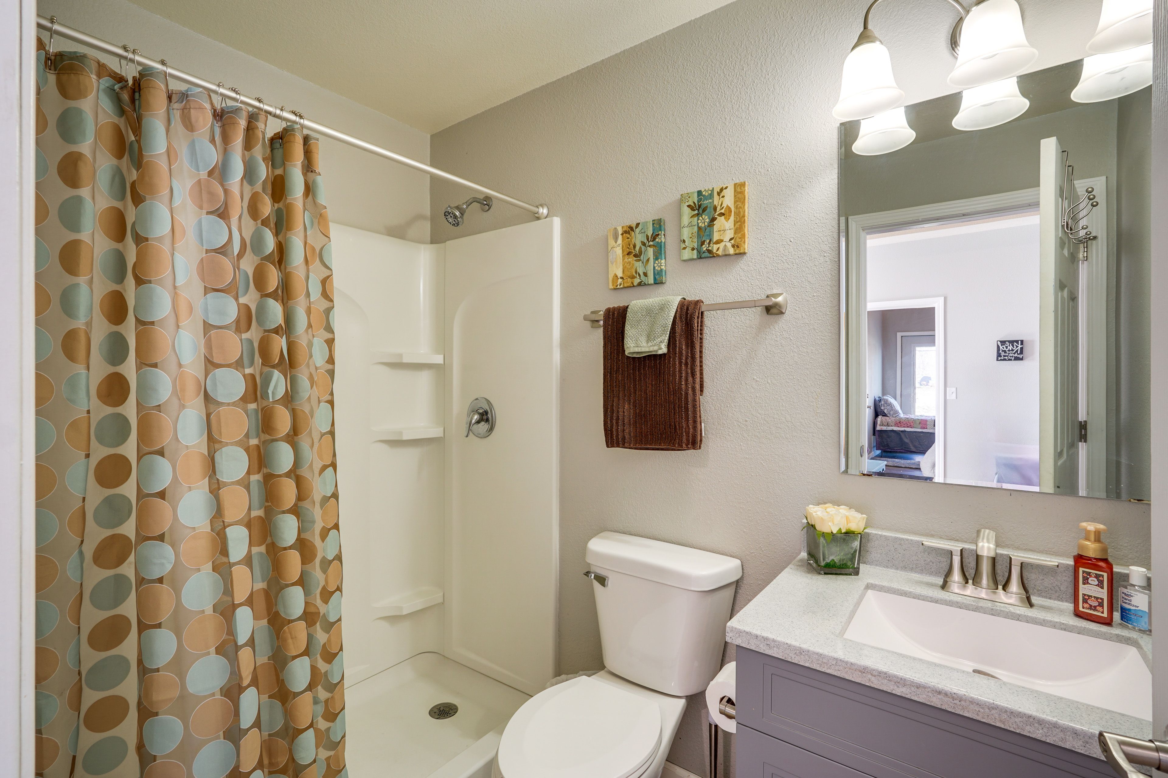 Bathroom | Towels Provided