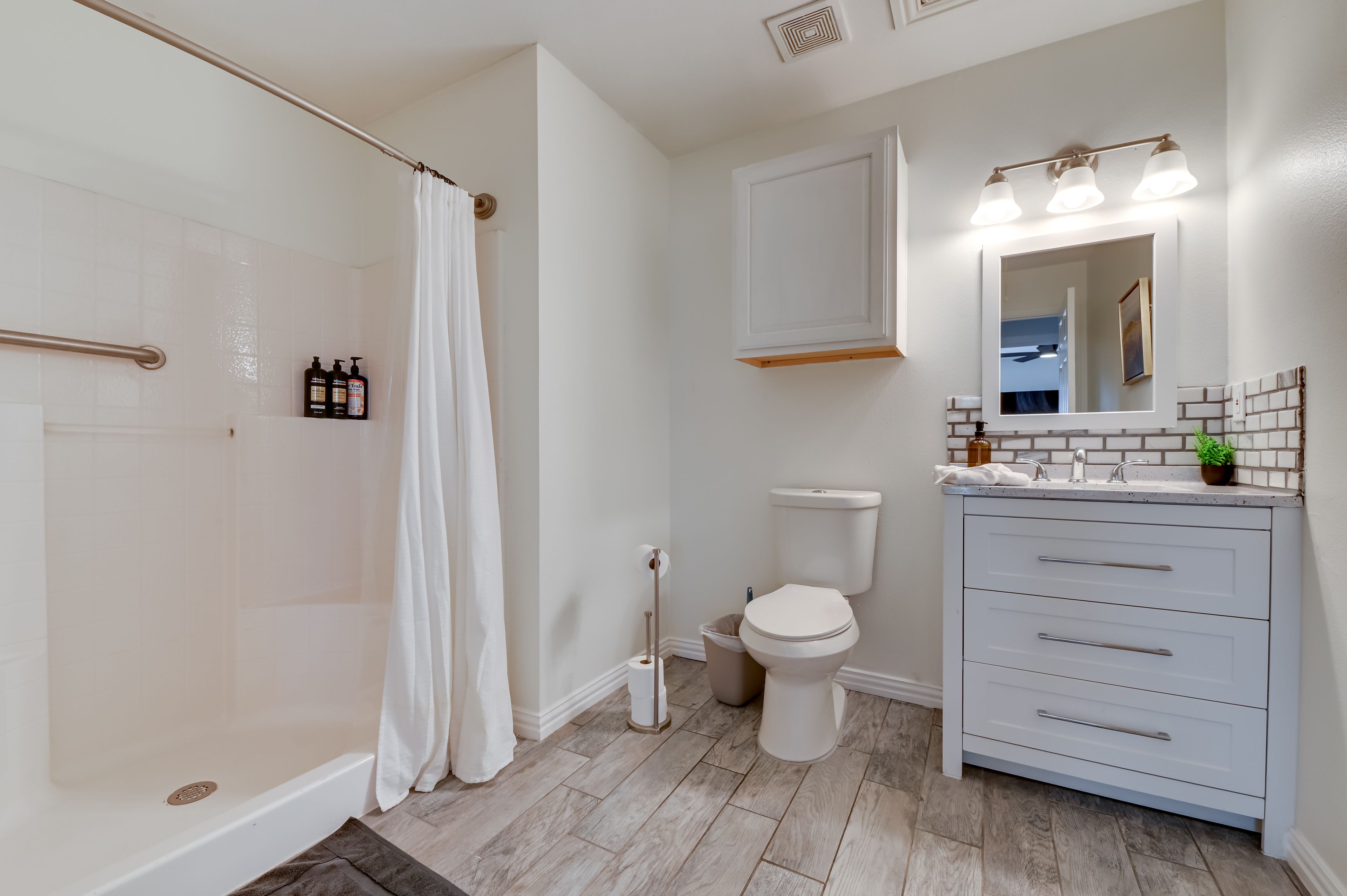 En-Suite Bathroom | Towels Provided