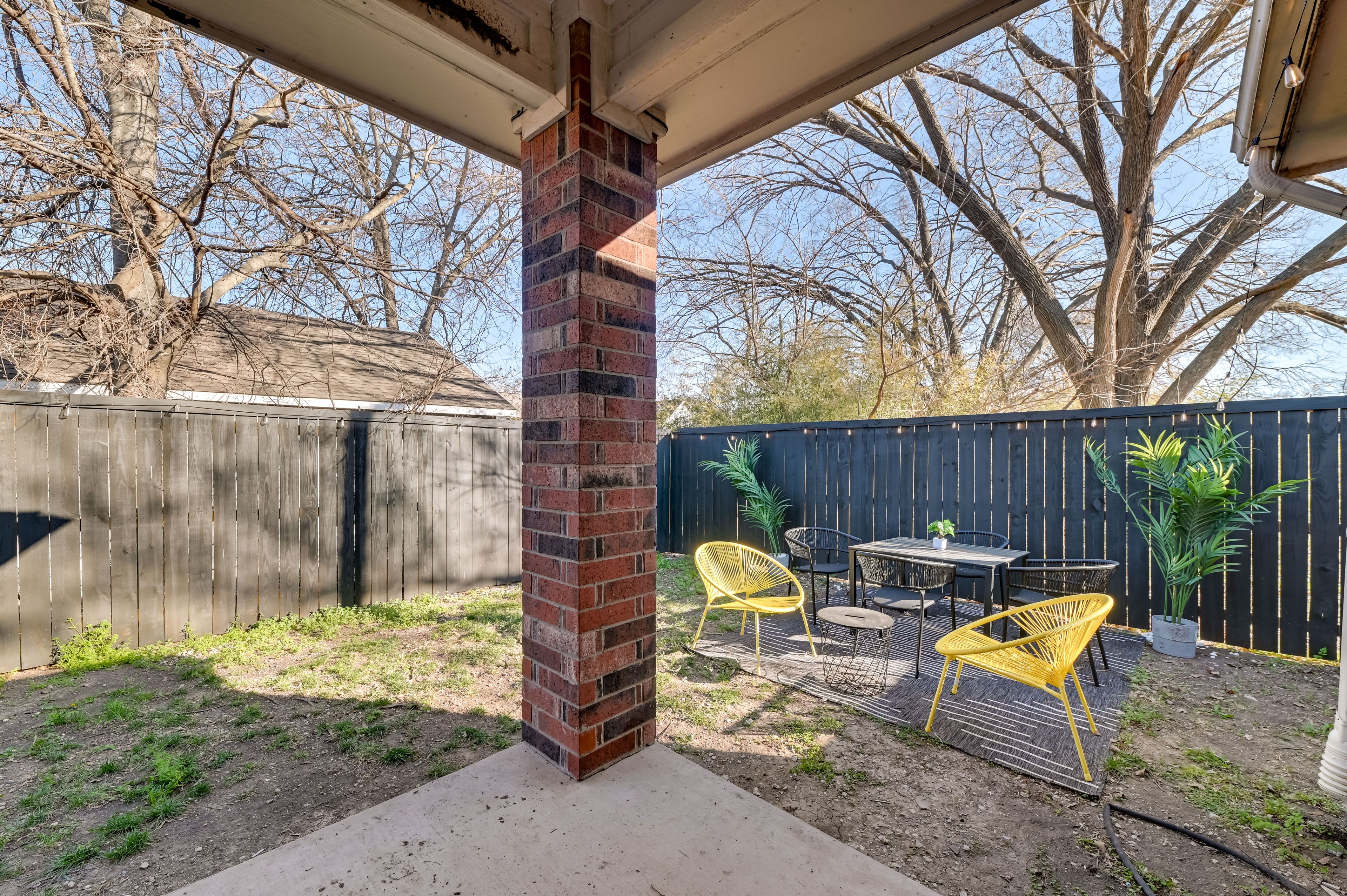 Private Patio & Backyard