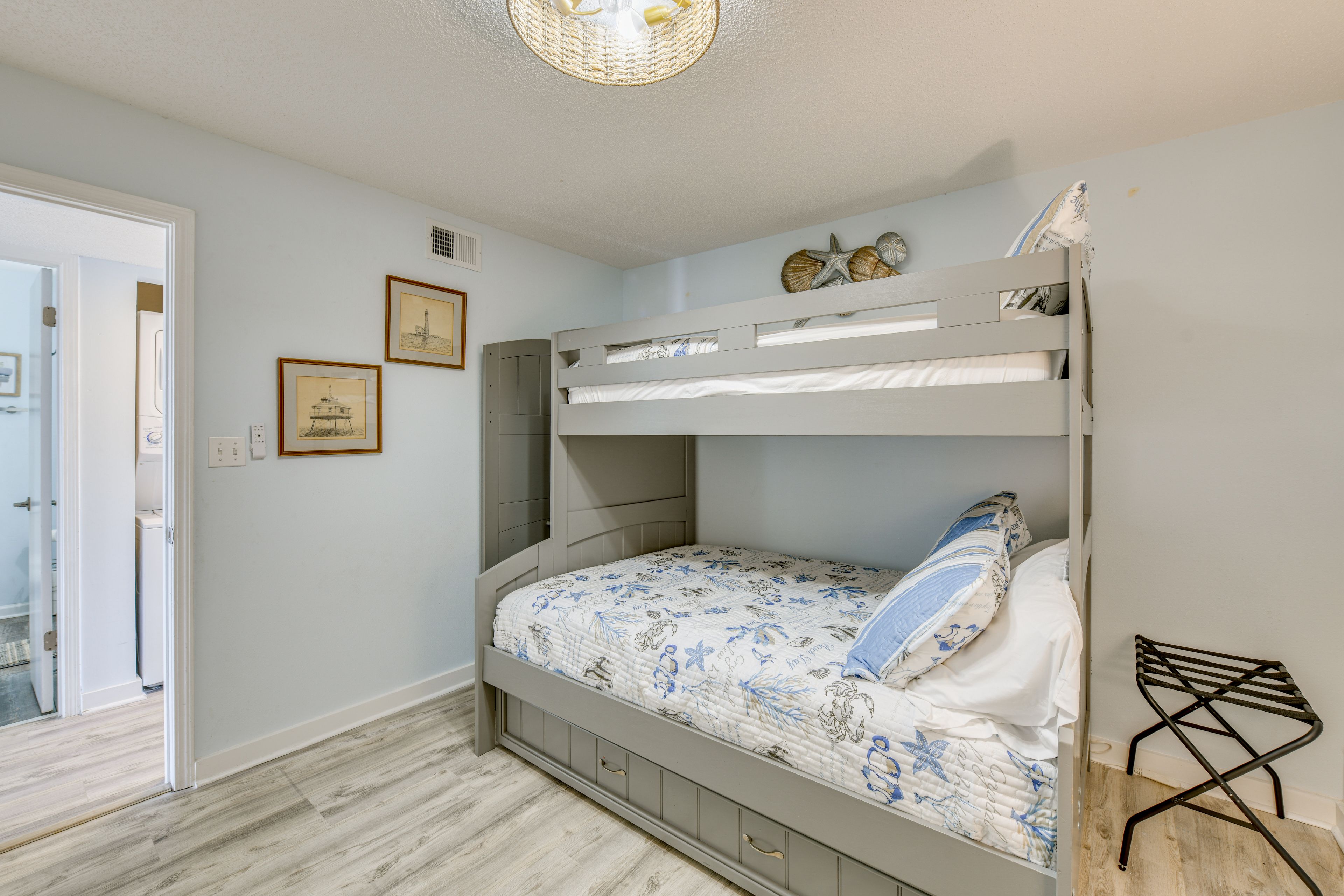 Bedroom 3 | Twin/Full Bunk Bed | Twin Trundle