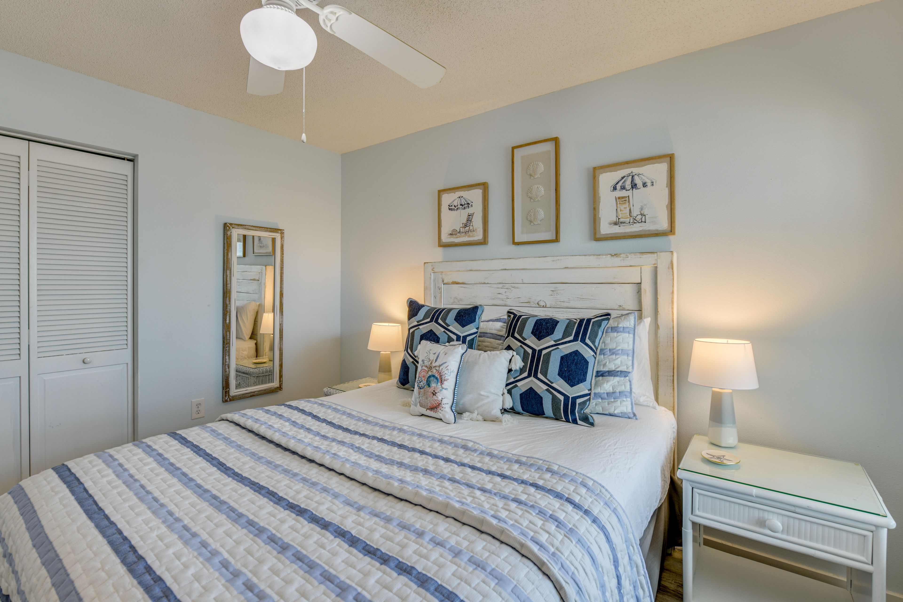 Bedroom 2 | Queen Bed