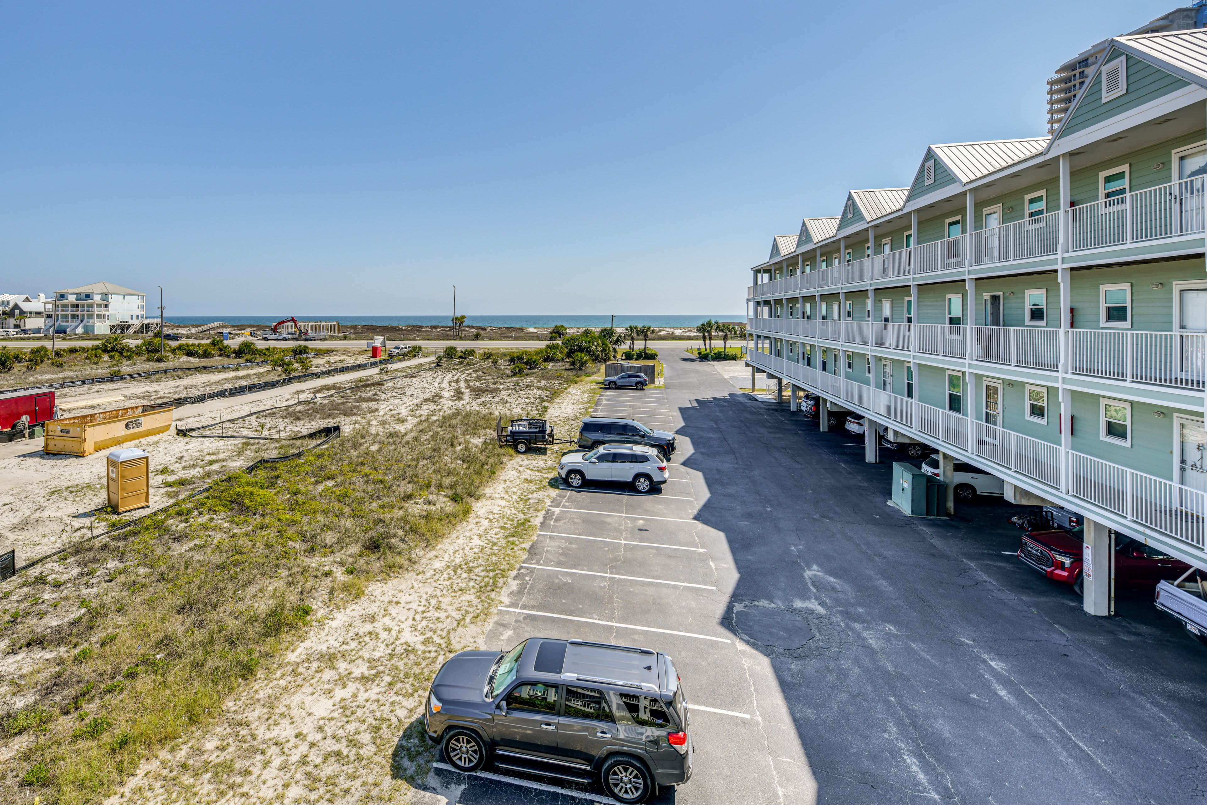 Community Parking (2 Vehicles w/ Fee)