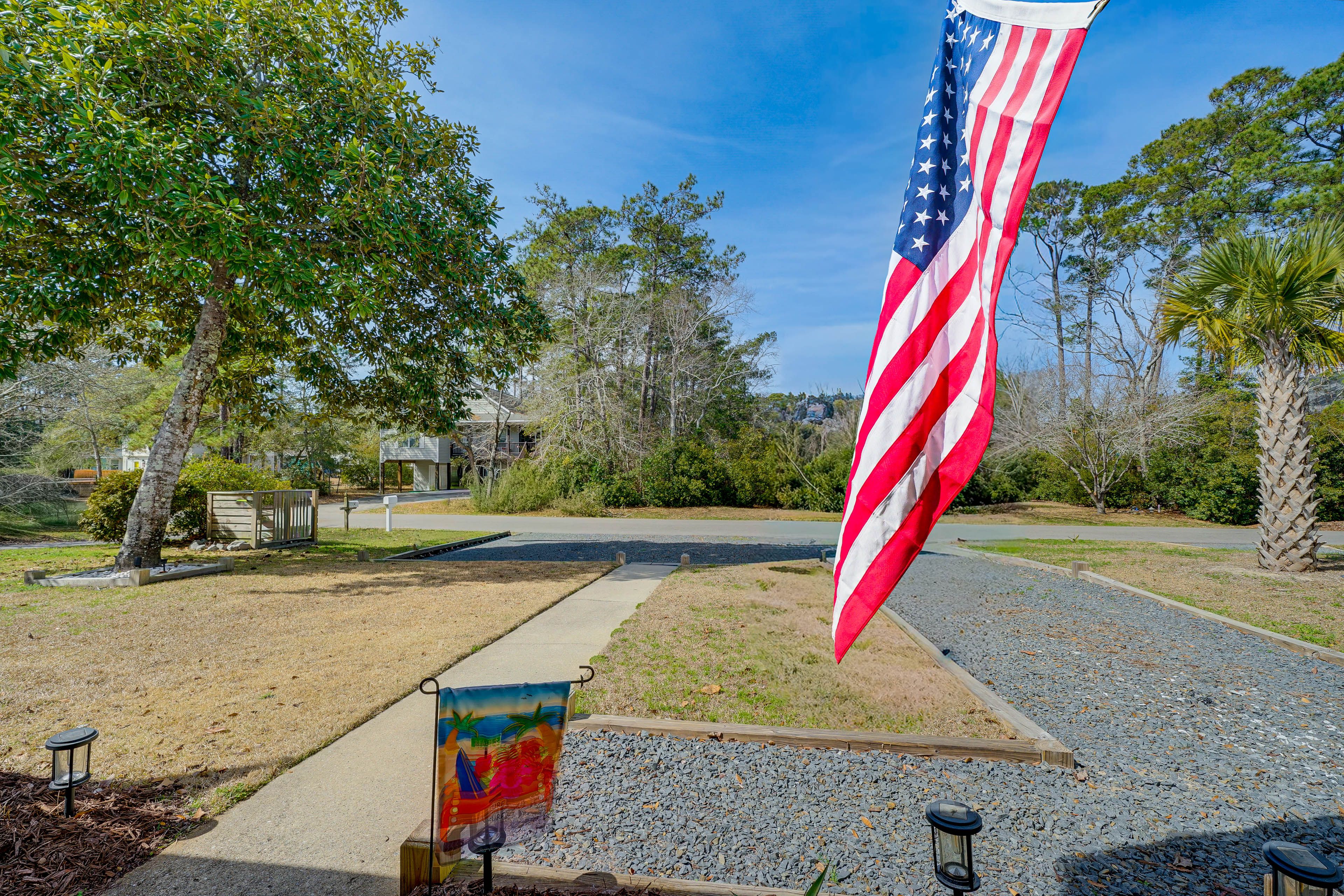 Parking | Driveway (4 Vehicles) | Boat Trailer Parking Allowed