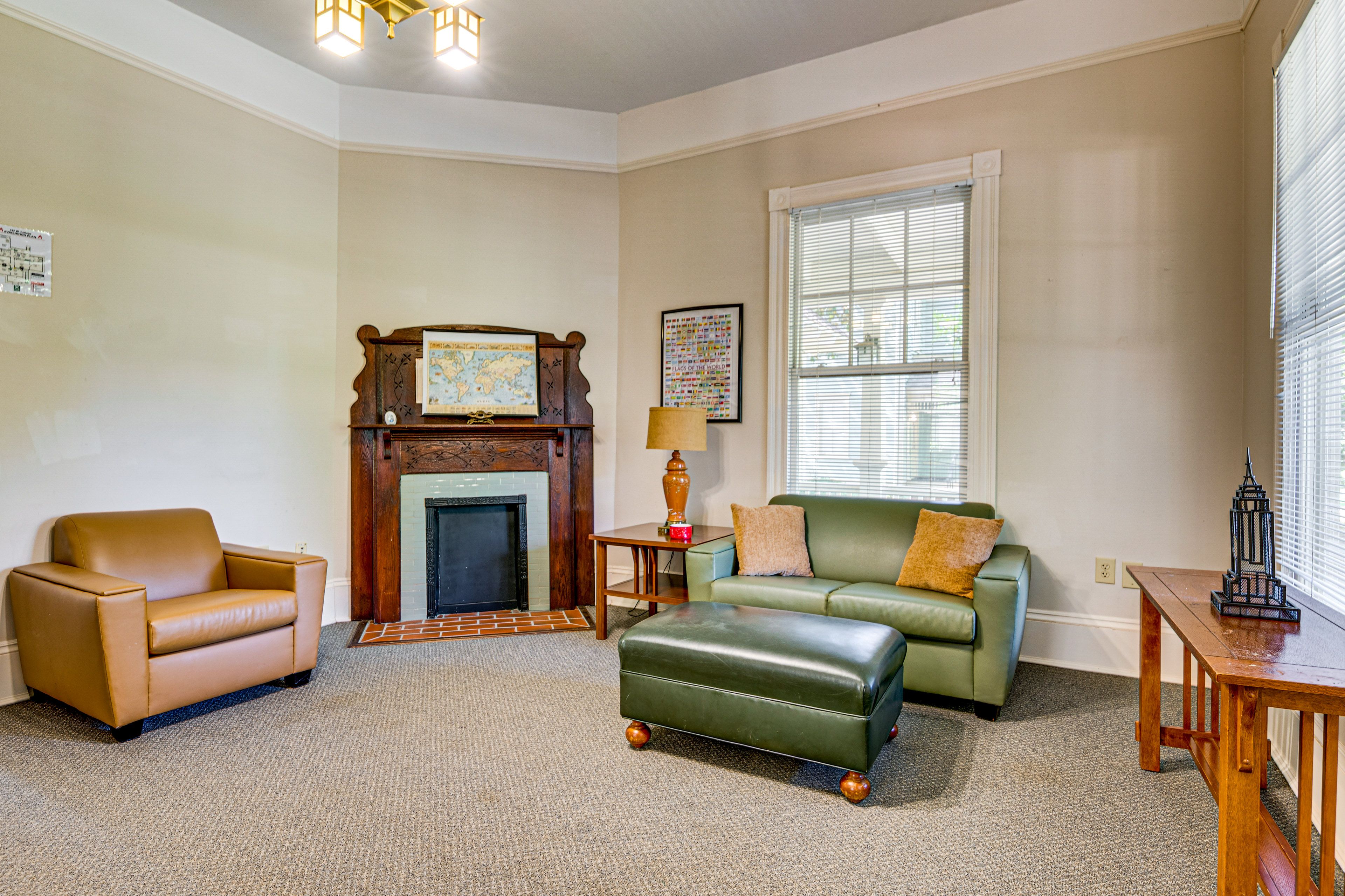 Sitting Room | Decorative Fireplace