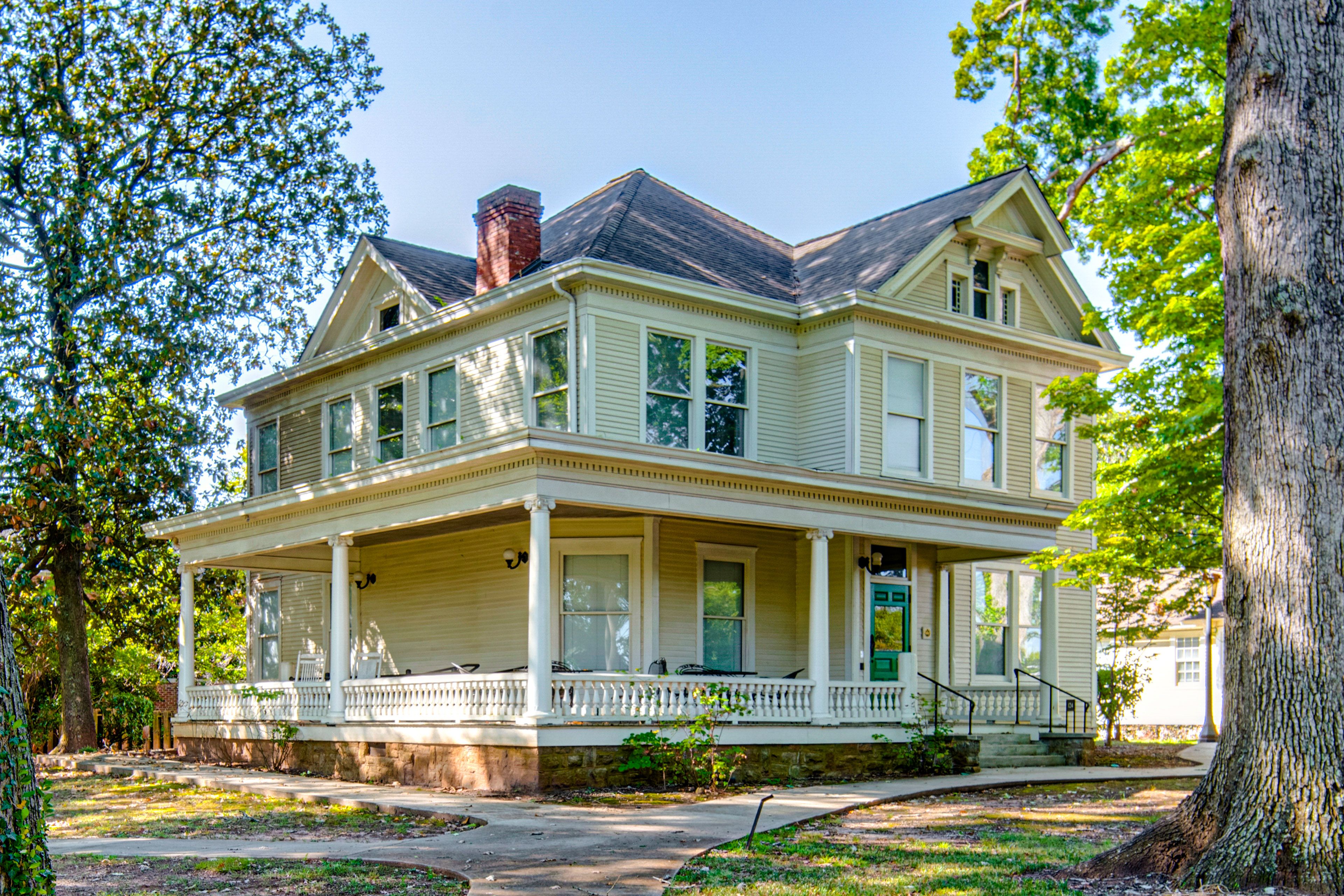 Decatur Vacation Rental | 5BR | 3BA | 2,500 Sq Ft
