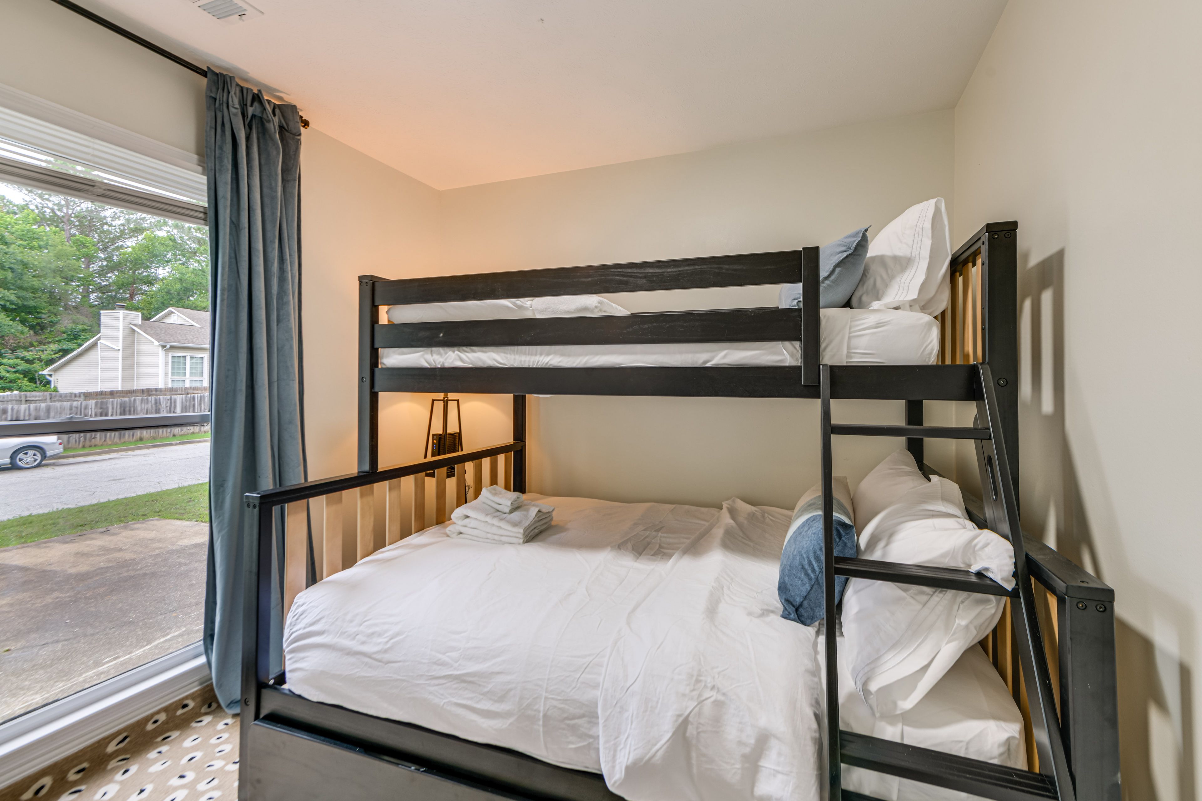 Bedroom 3 | Twin/Full Bunk Bed | 1st Floor