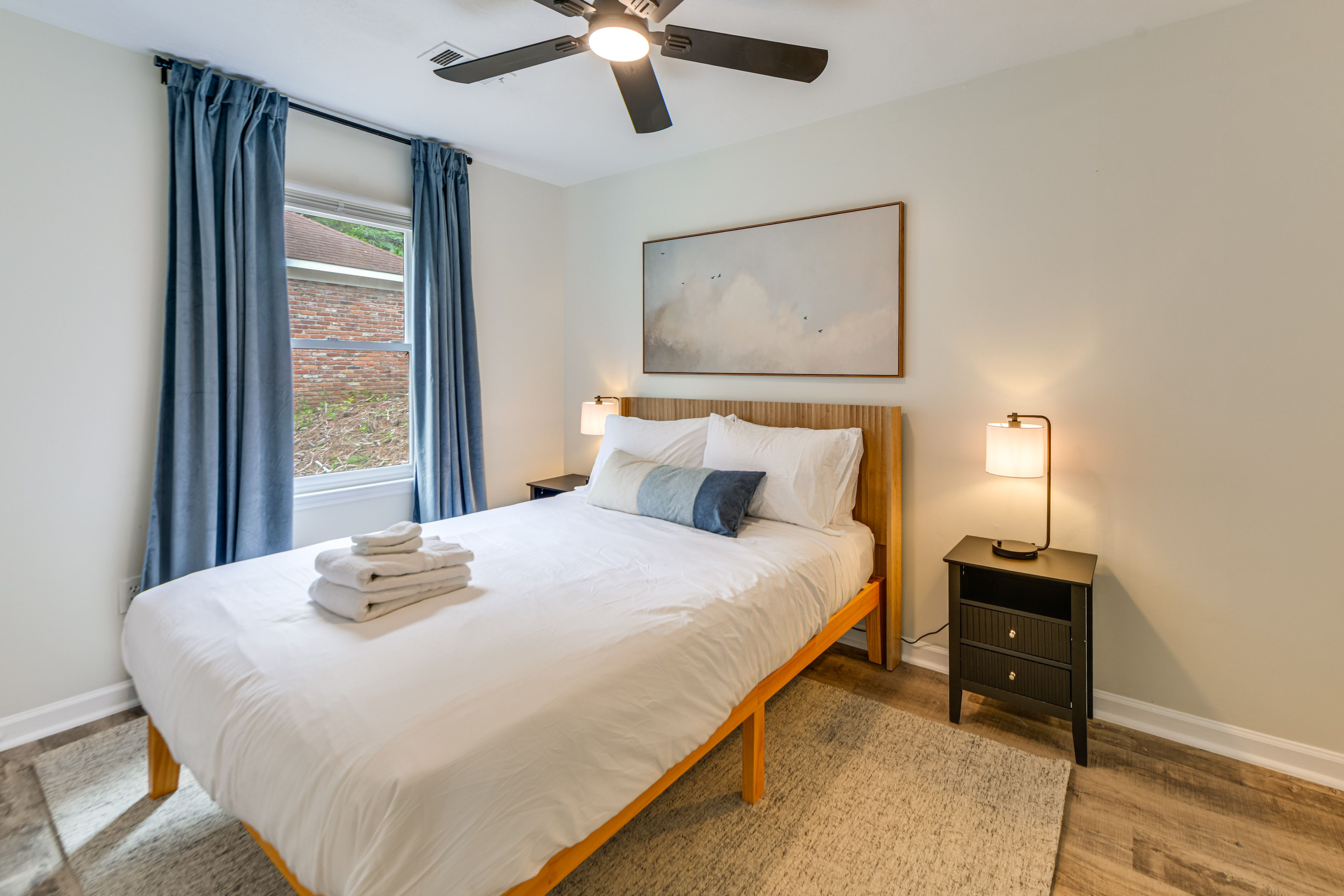 Bedroom 2 | Queen Bed | 1st Floor