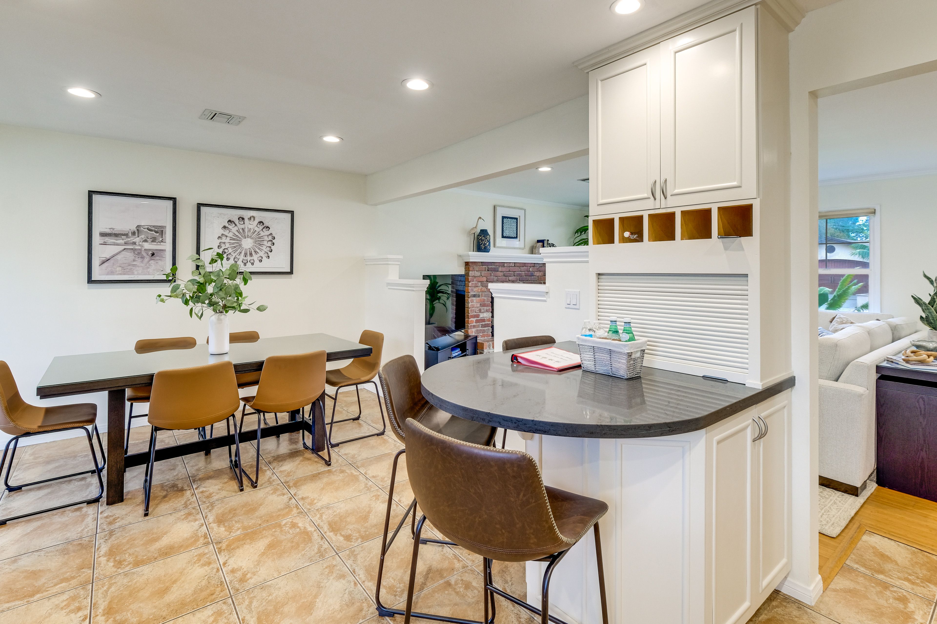 Dining Table | Breakfast Bar