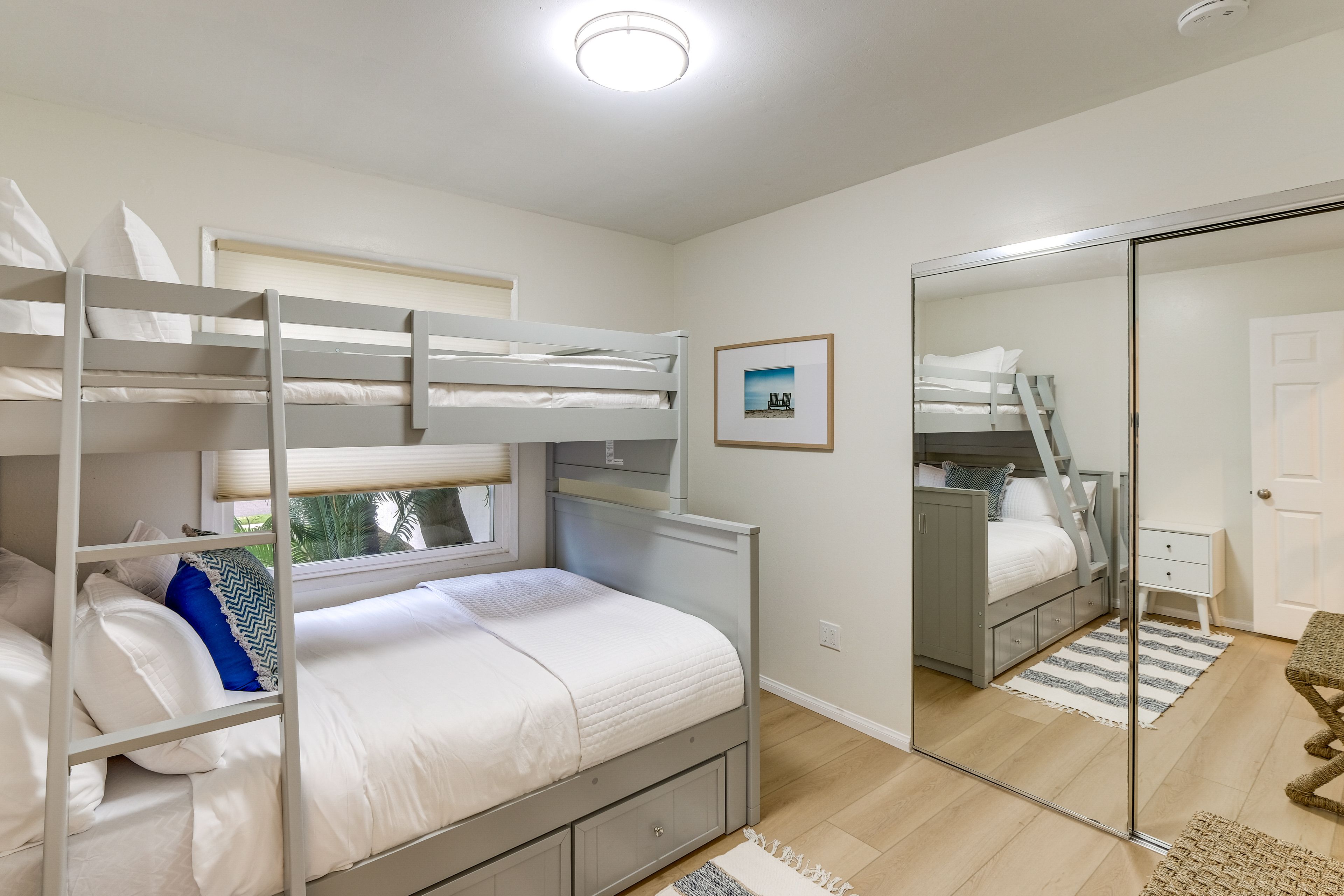 Bedroom 3 | Twin/Full Bunk Bed
