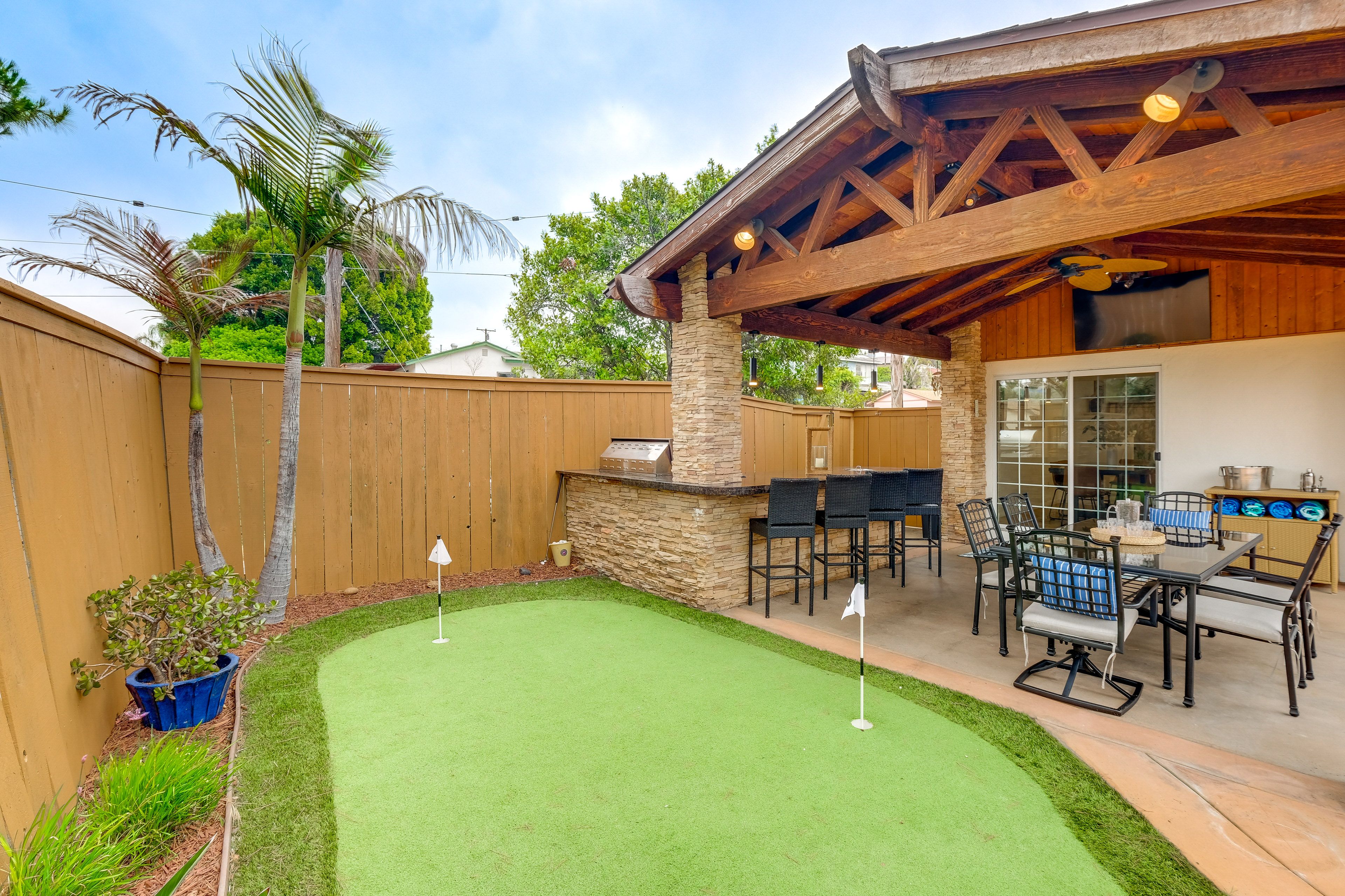 Putting Green | Covered Patio