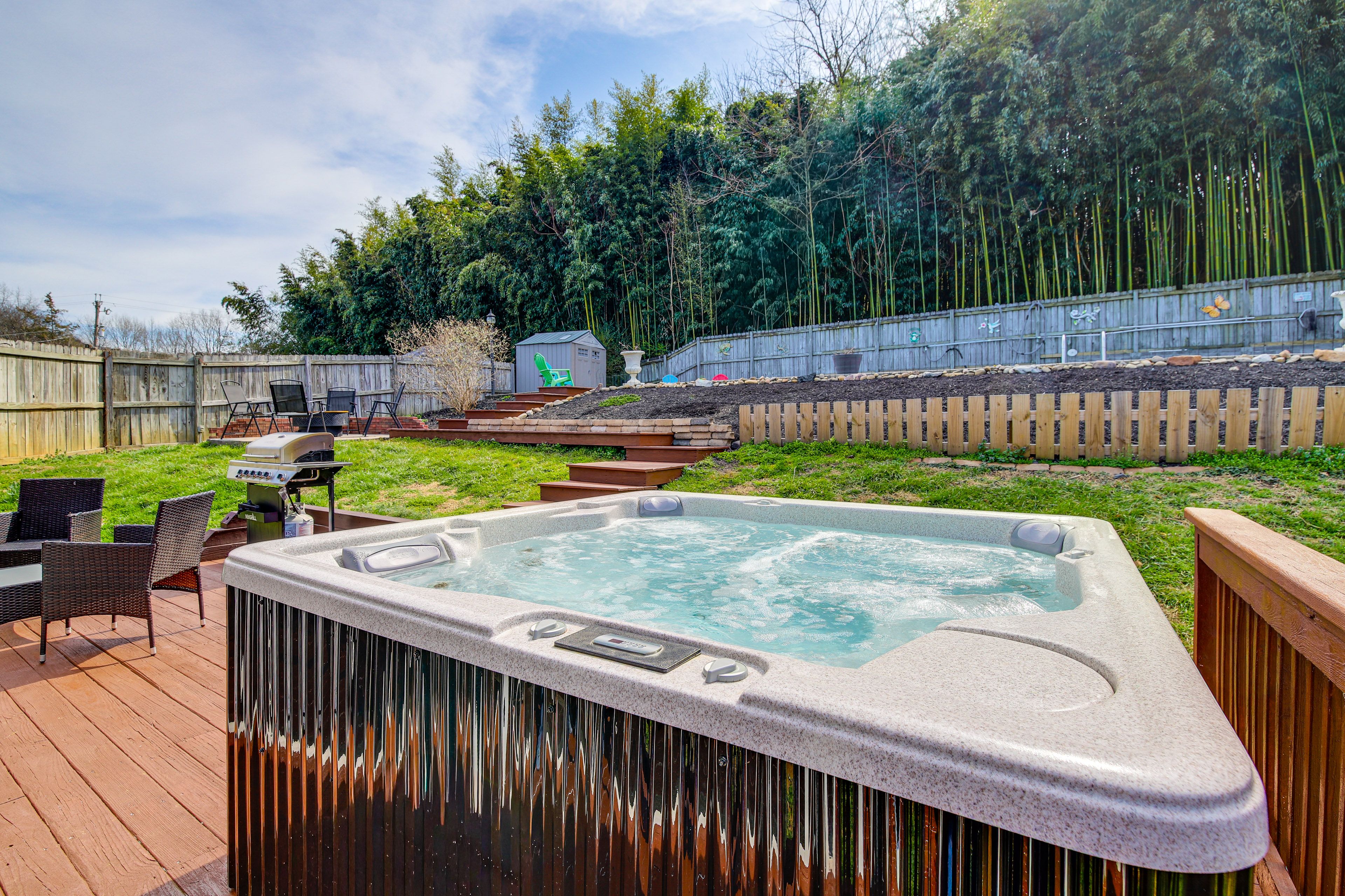 Knoxville Vacation Rental | 4BR | 2BA | 1,750 Sq Ft