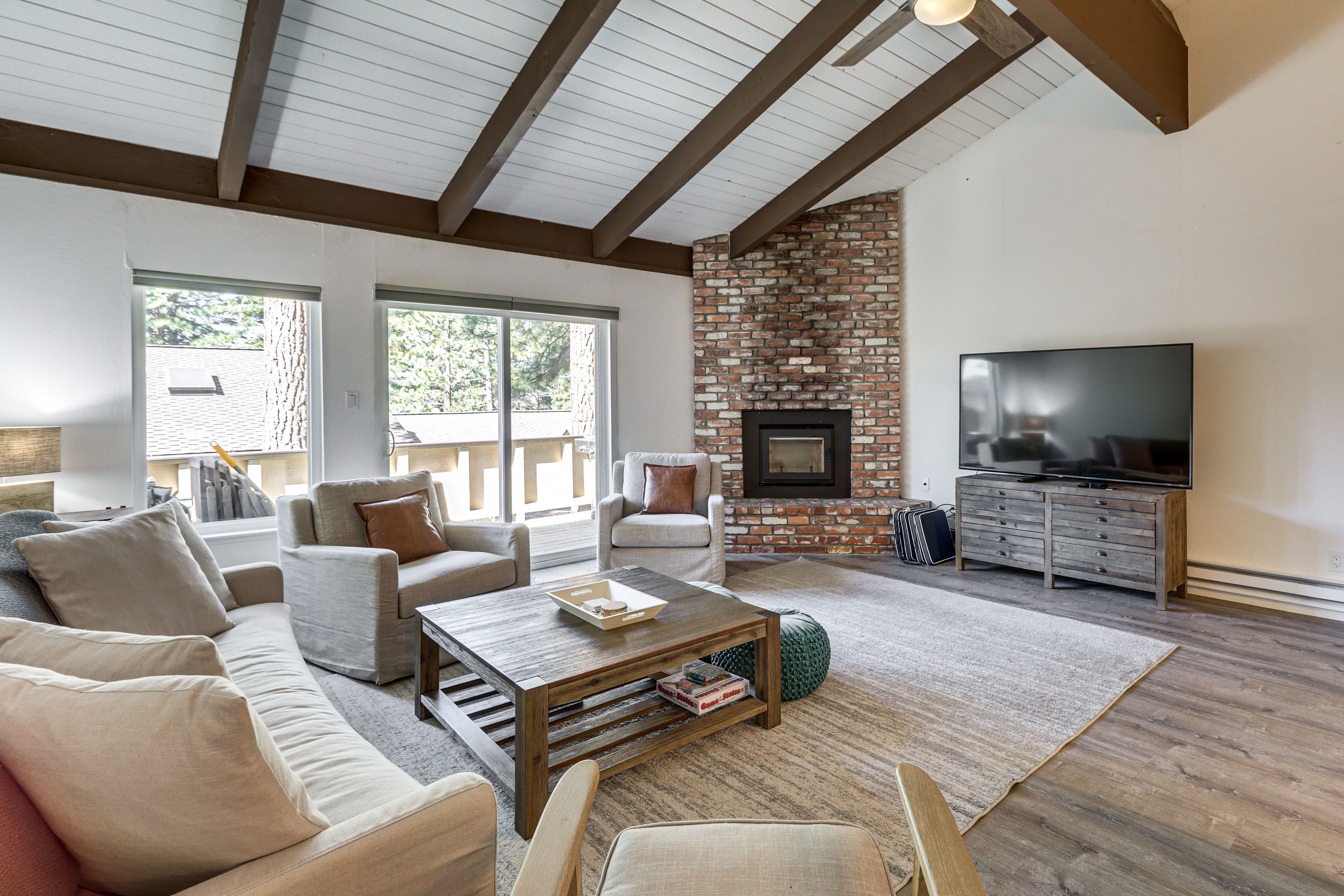 Living Room | 2nd Floor