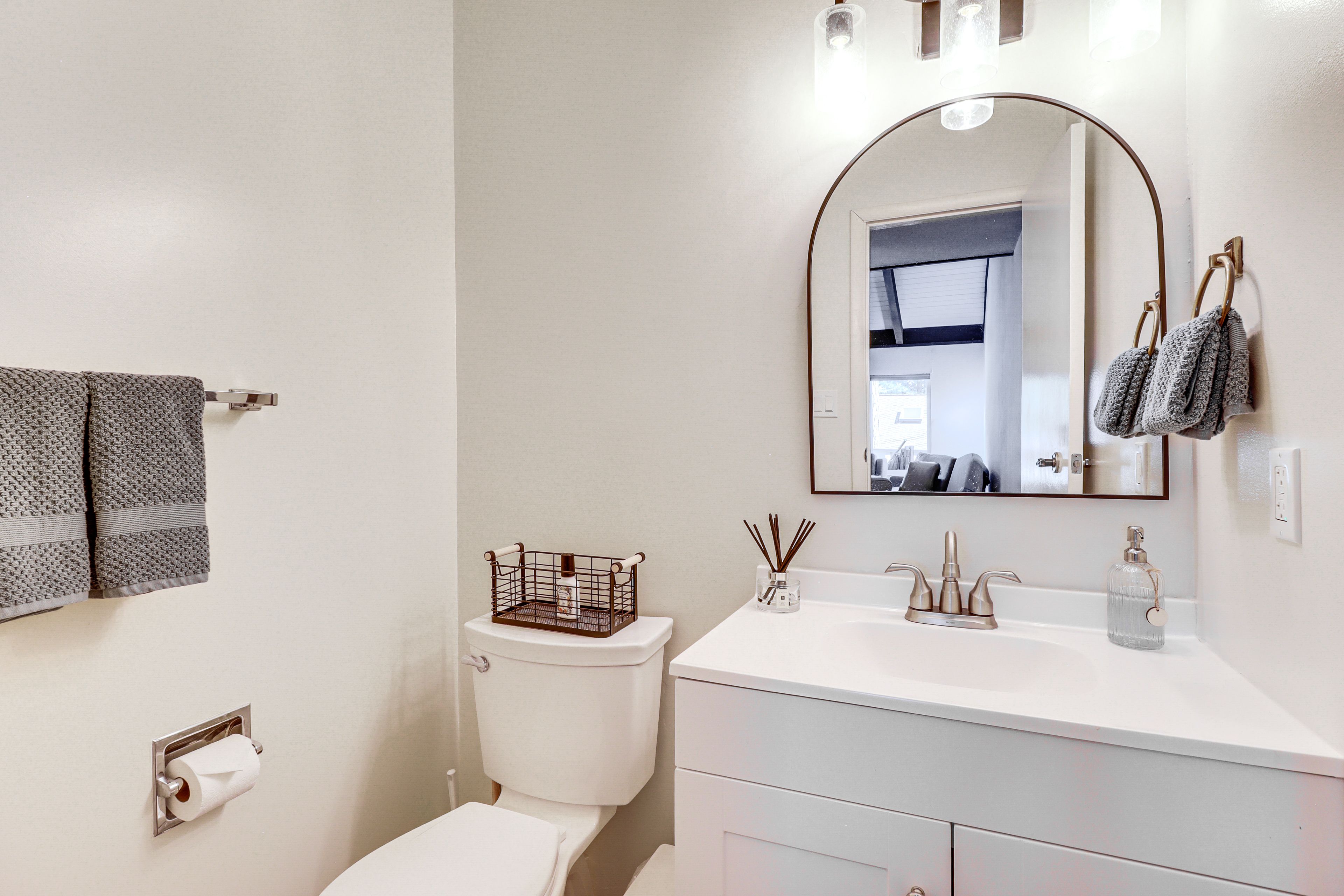 Half Bathroom | 2nd Floor
