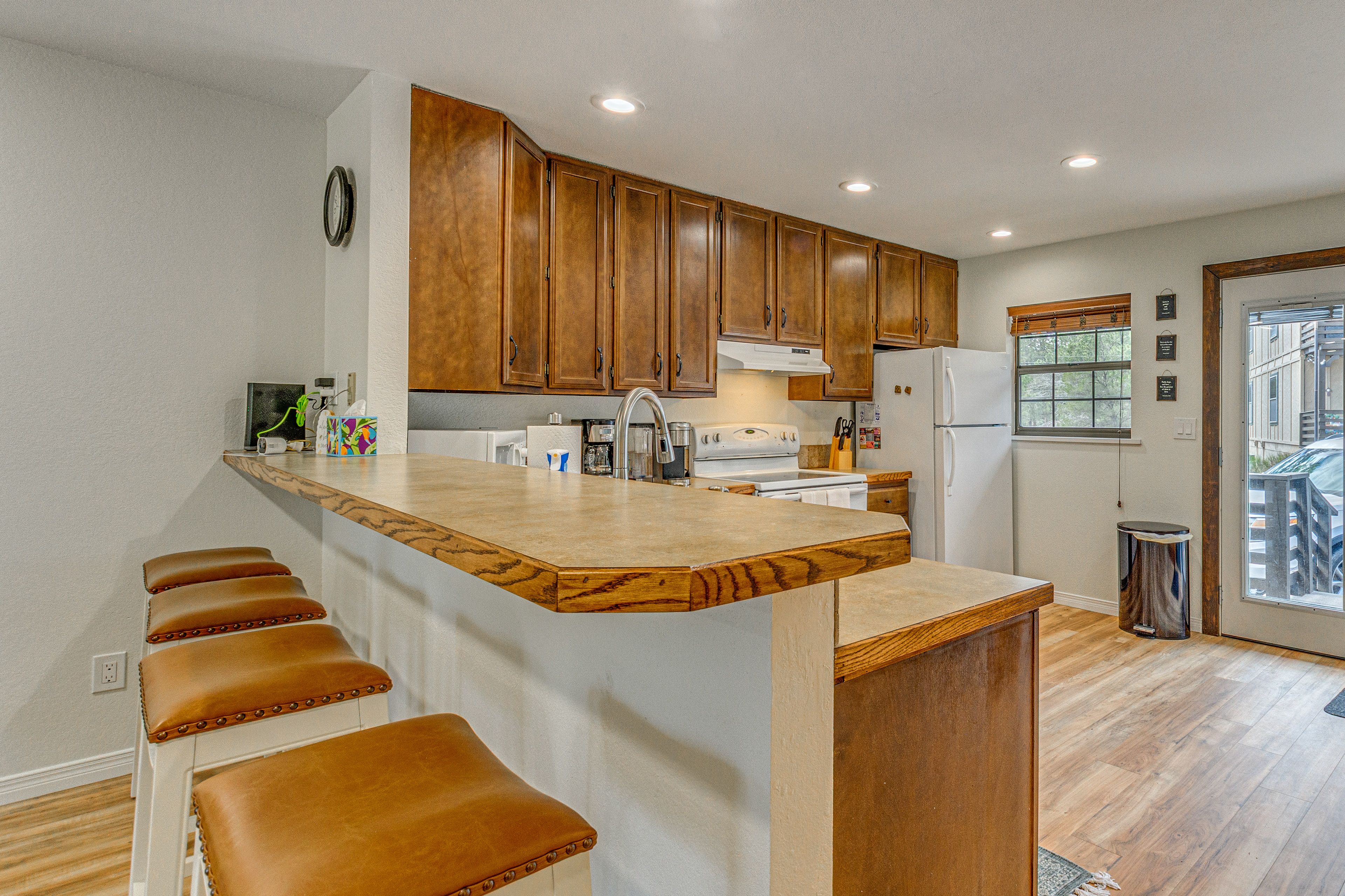 Kitchen | Dishwasher | Microwave