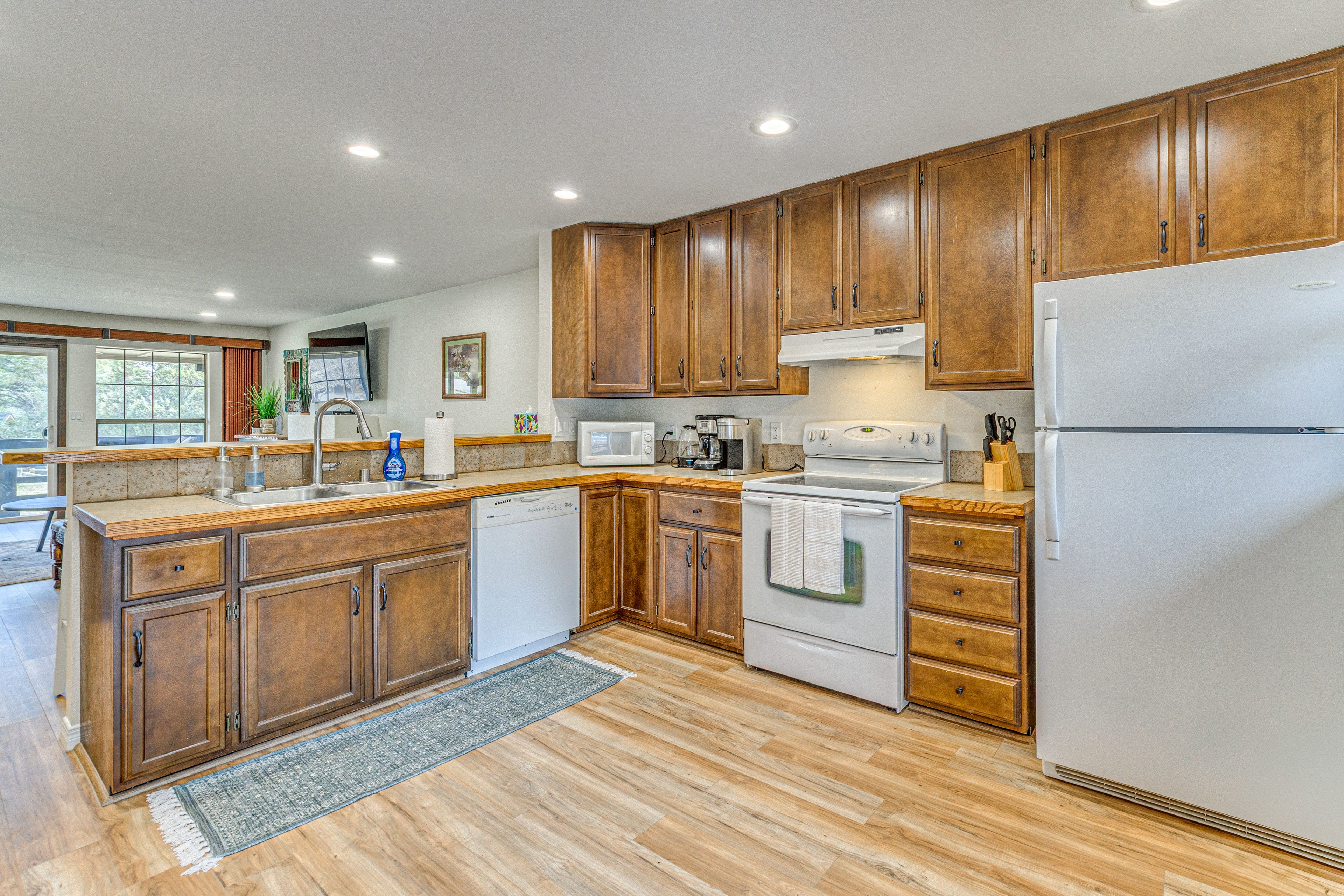 Kitchen | Drip & Keurig Coffee Makers | Electric Kettle