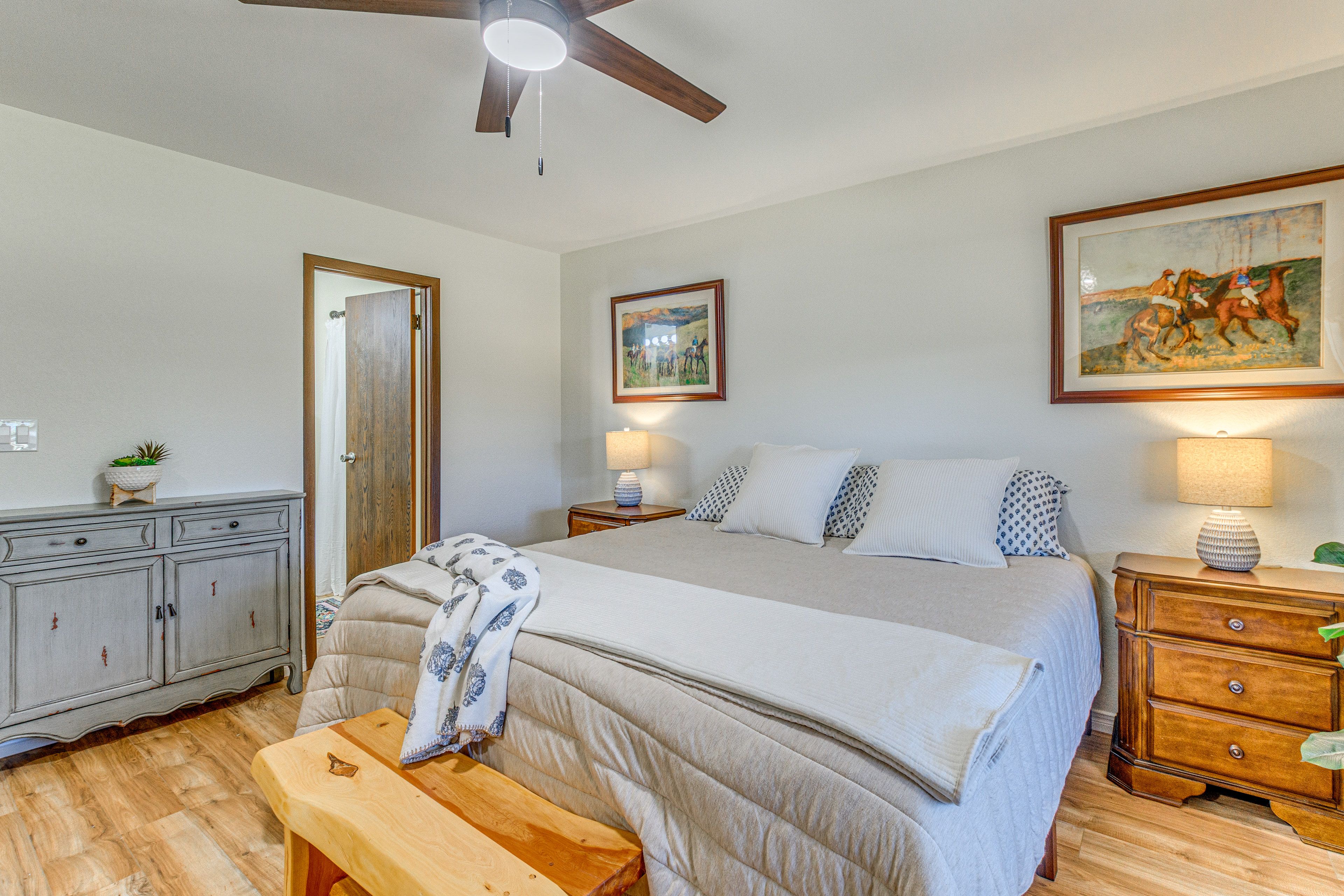 Bedroom 1 | King Bed | Desk | Smart TV