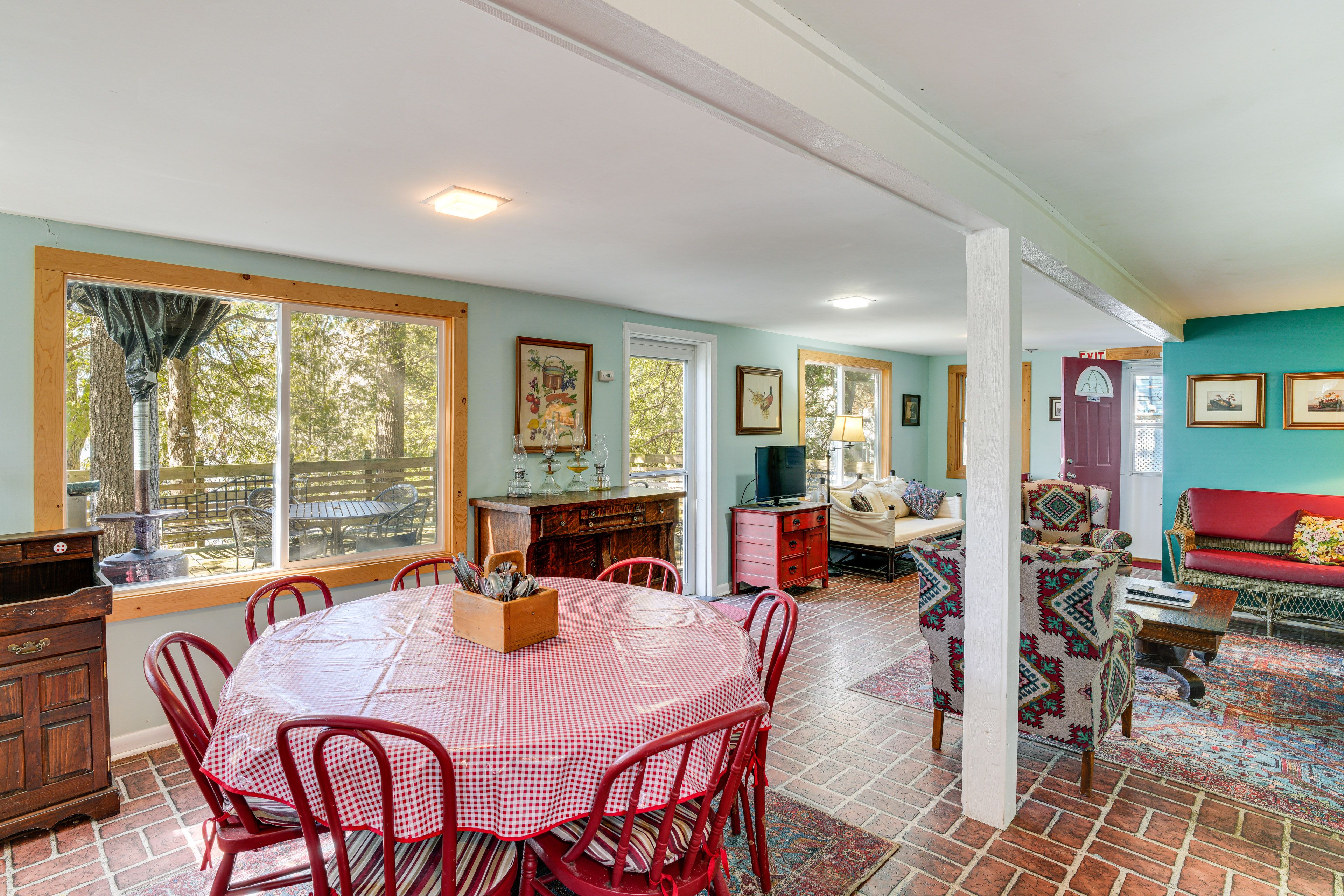 Additional Dining Area | 1st Floor