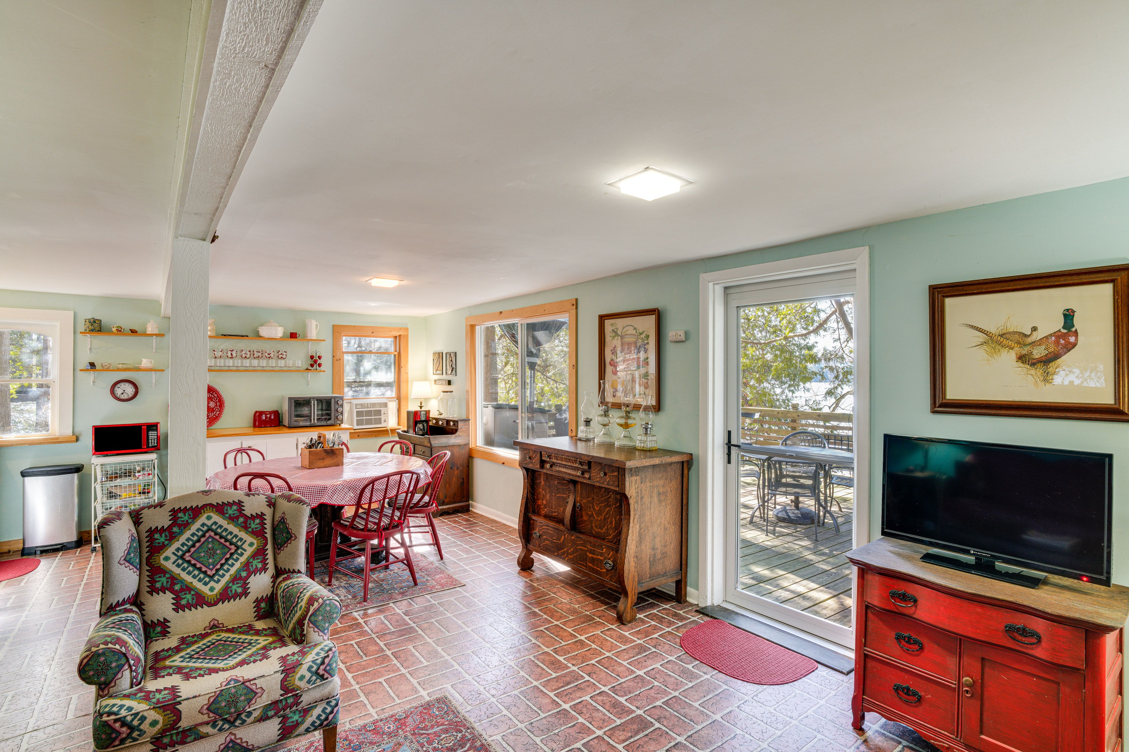 Additional Living Area | 1st Floor