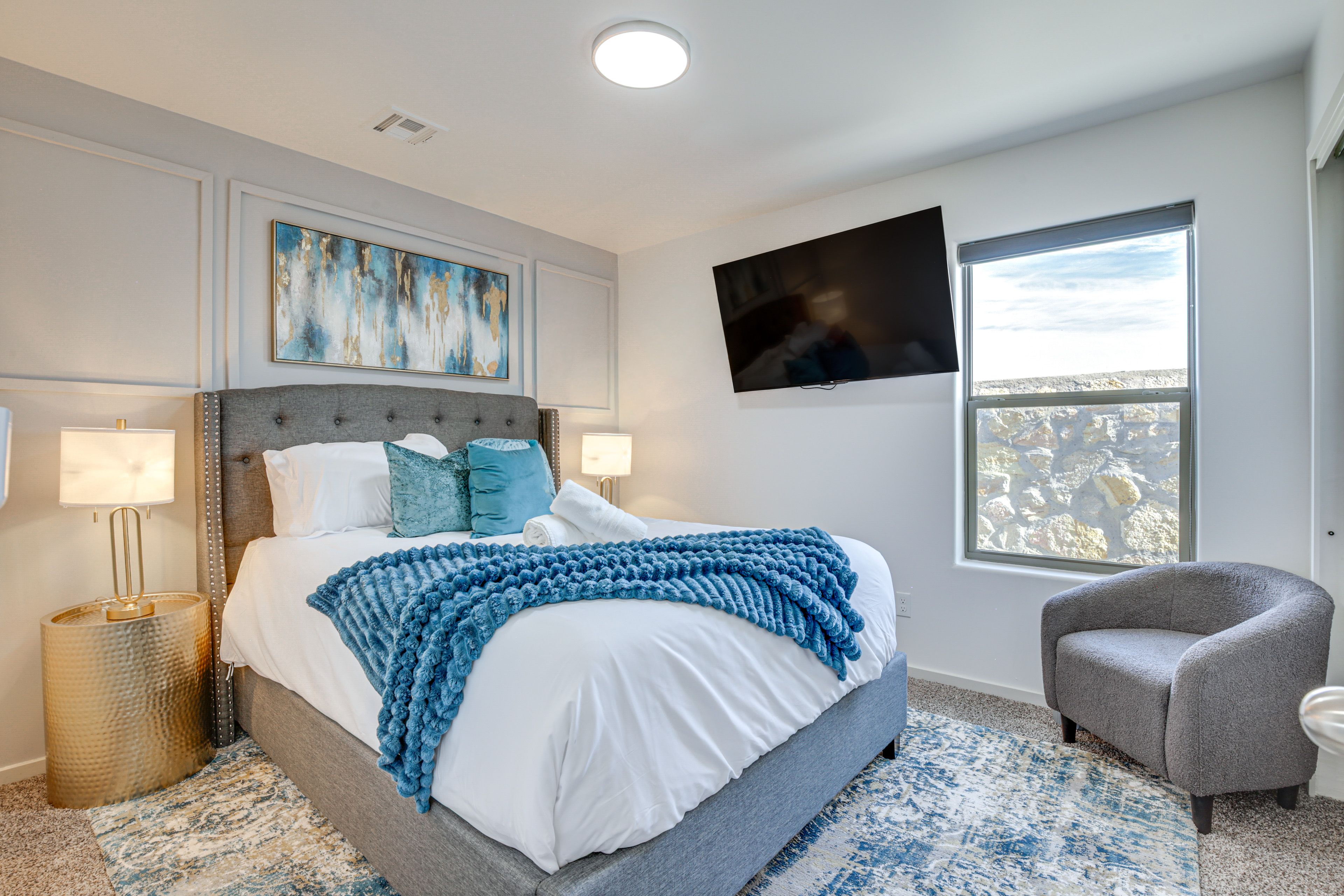 Bedroom 4 | Queen Bed