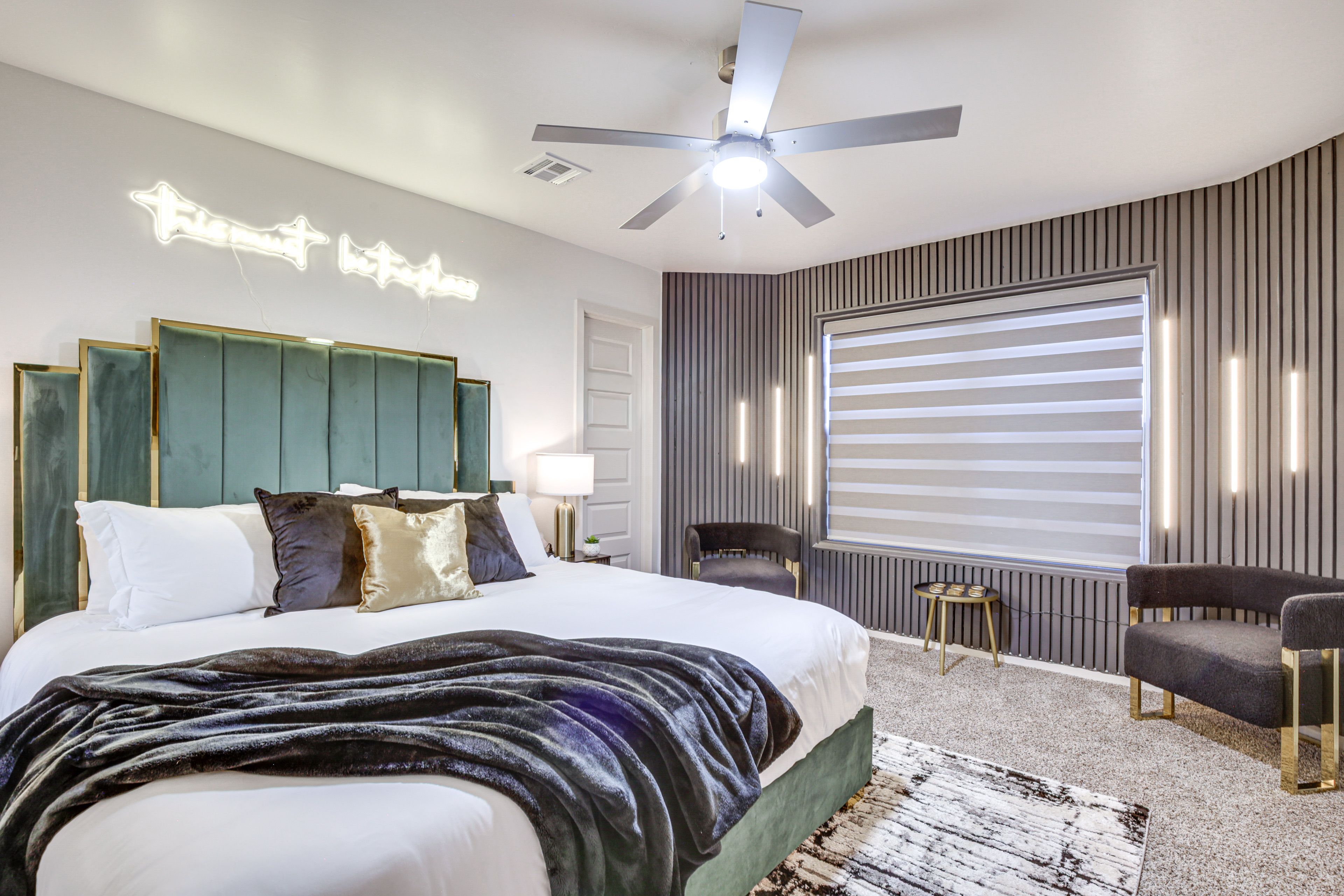 Bedroom 1 | King Bed