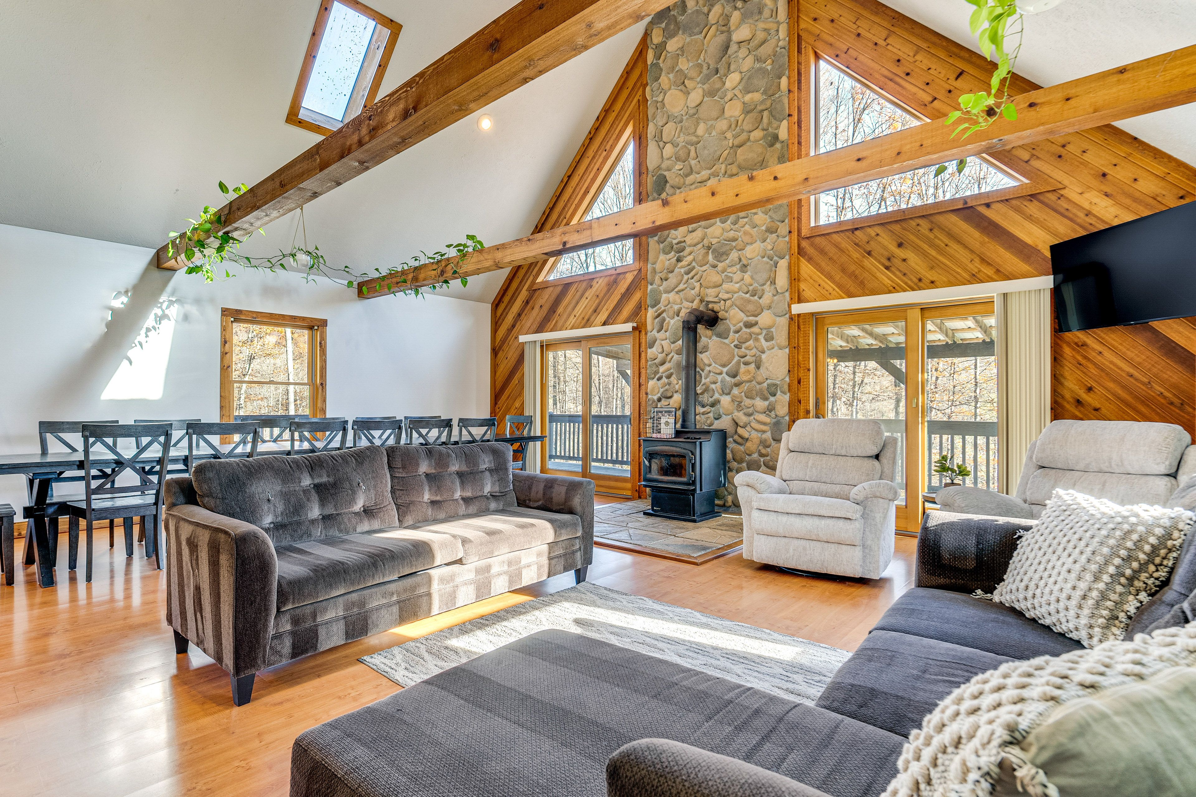 Living Room | 2nd Floor | Smart TV