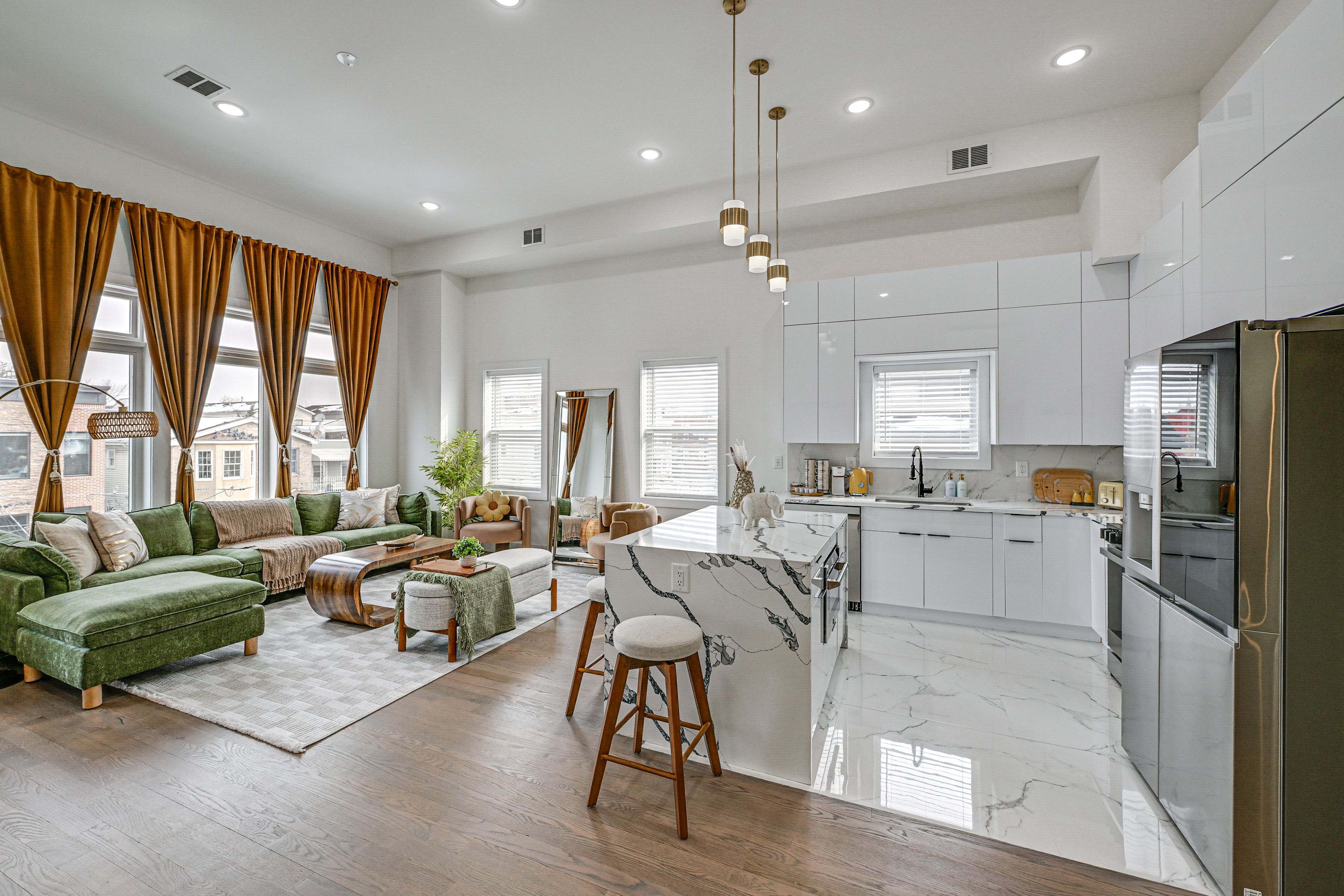 Jersey City Vacation Rental | 7BR | 4.5BA | 2,500 Sq Ft