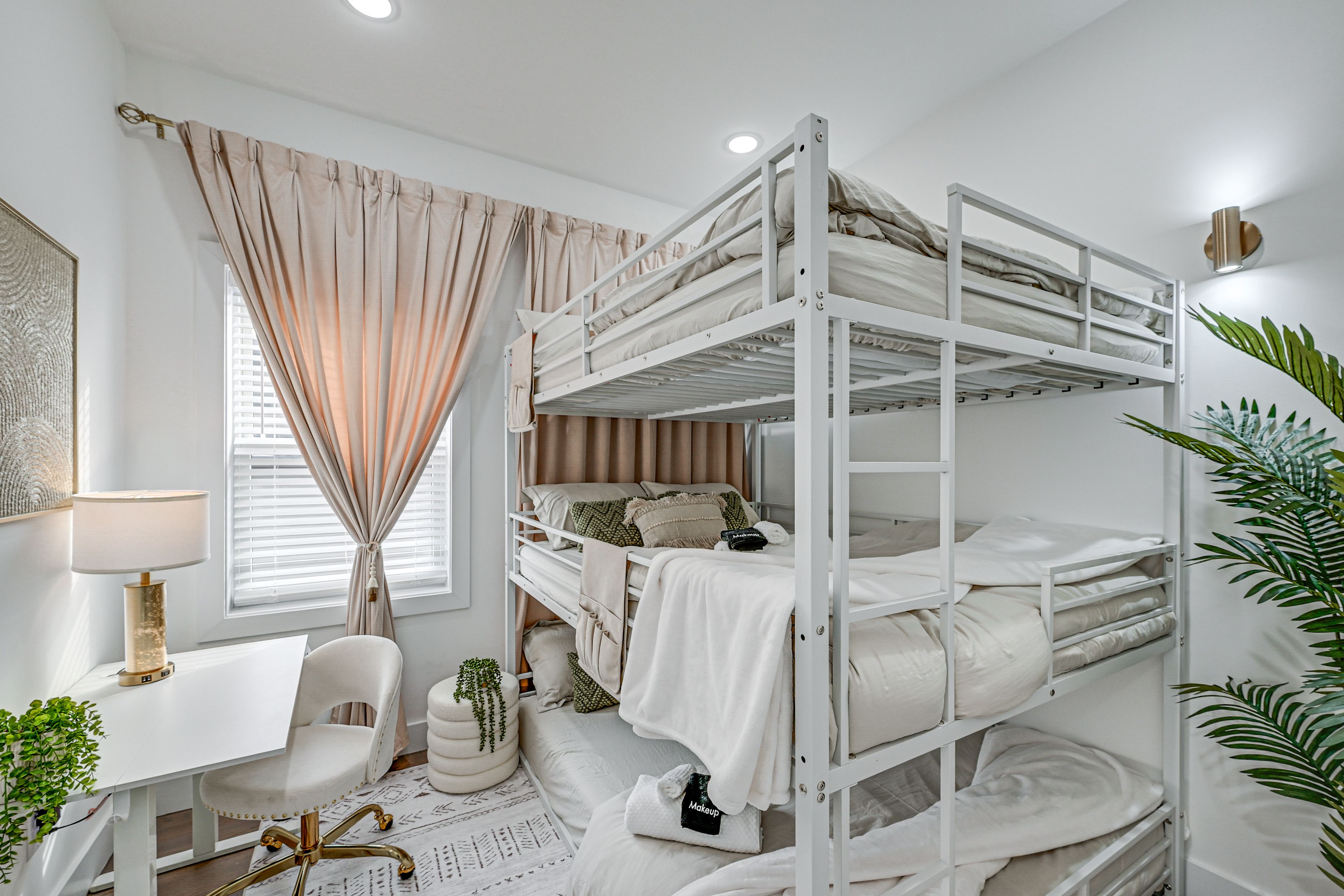 Bedroom 3 | Triple Queen Bunk Bed | 3rd Level