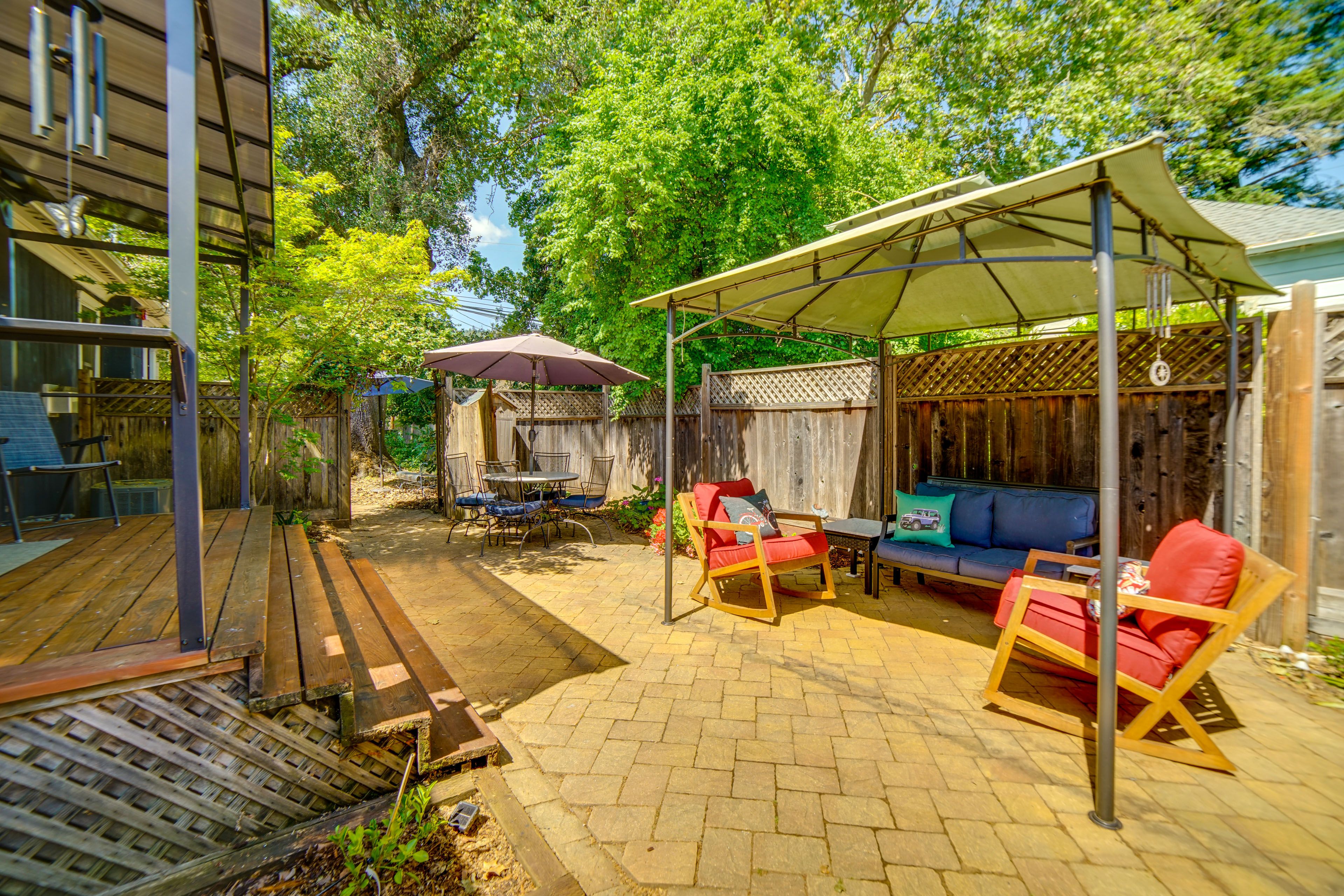 Furnished Patio