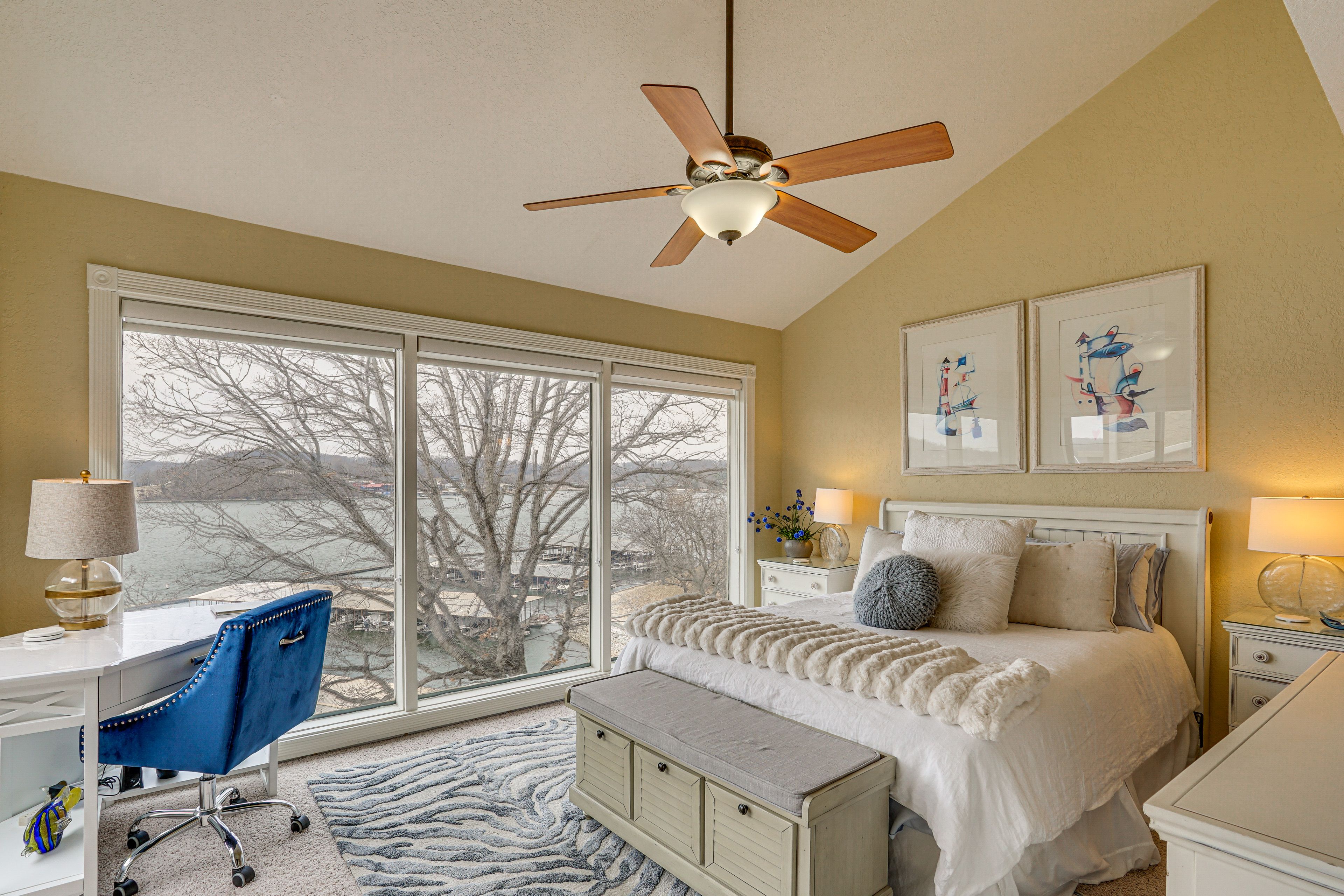 Bedroom 2 | Queen Bed | 1st Floor