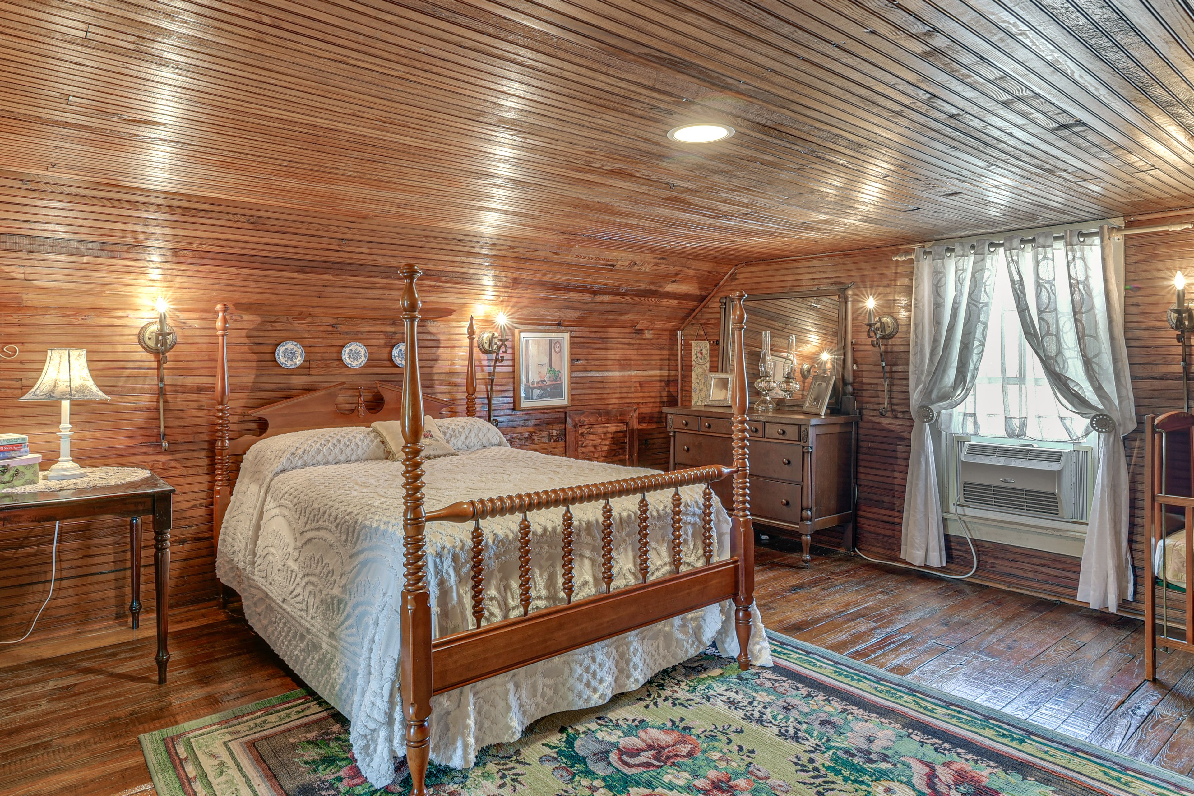 Bedroom 4 | Upper Level | Full Bed | Crib