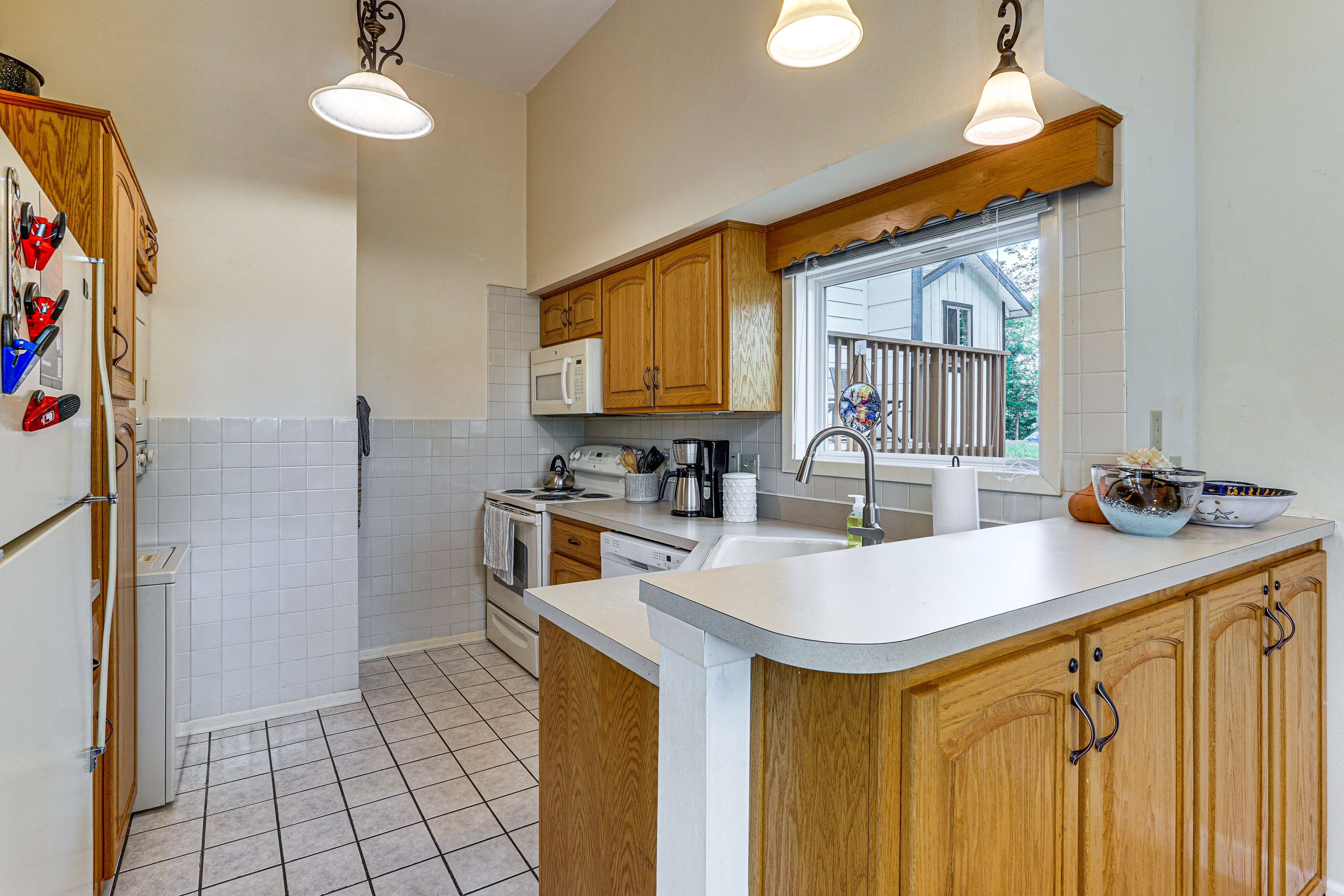 Kitchen | Cooking Basics | Coffee Maker | Washer & Dryer | Main Floor
