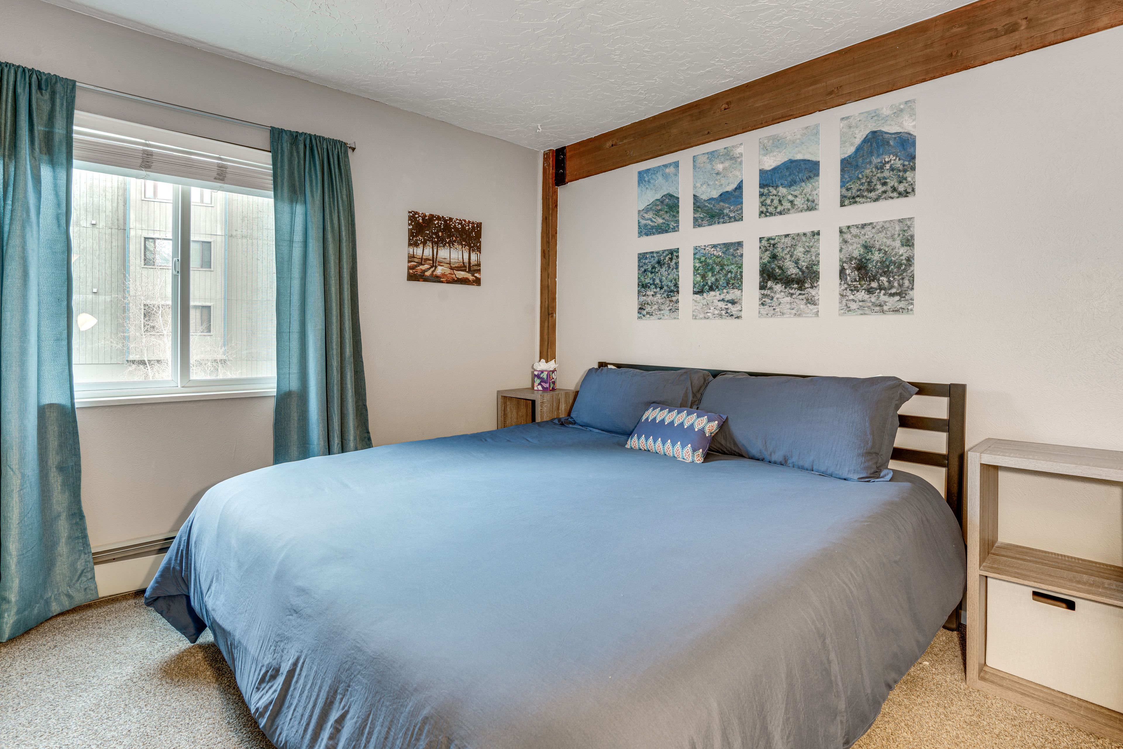 Bedroom 1 | King Bed