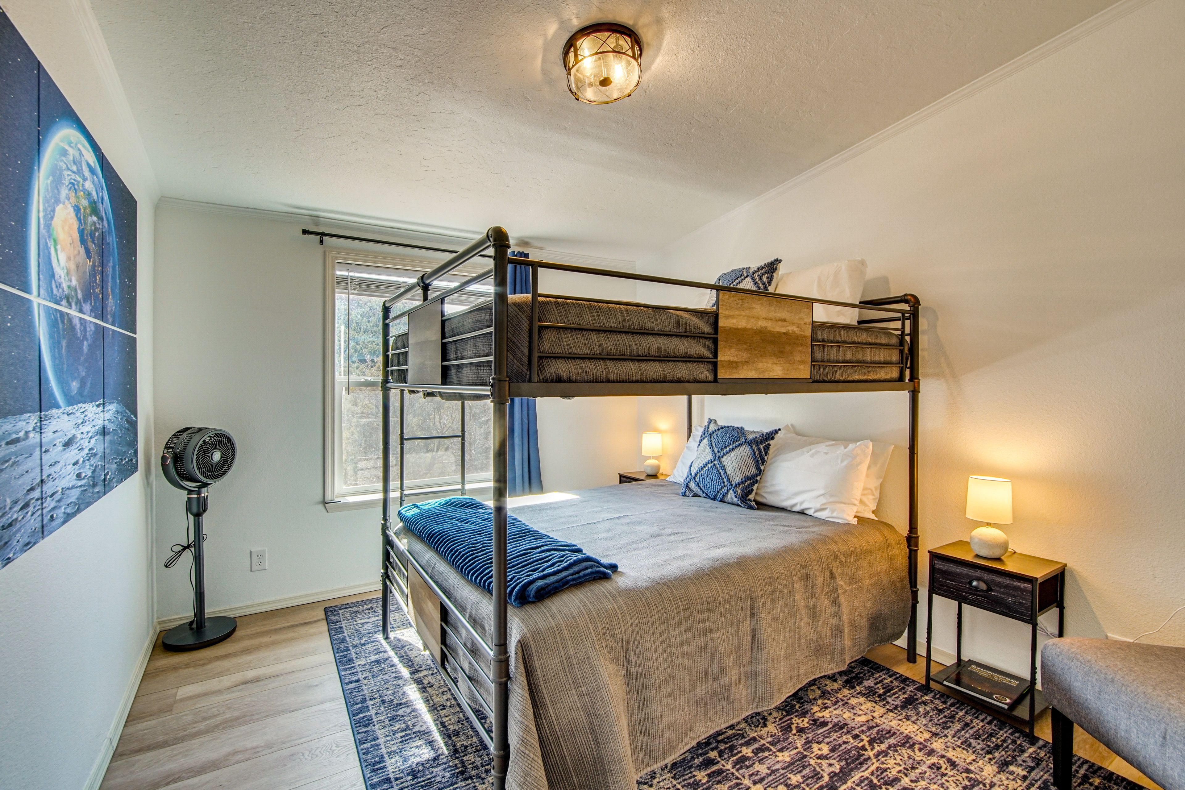 Bedroom 2 | Queen Bunk Bed