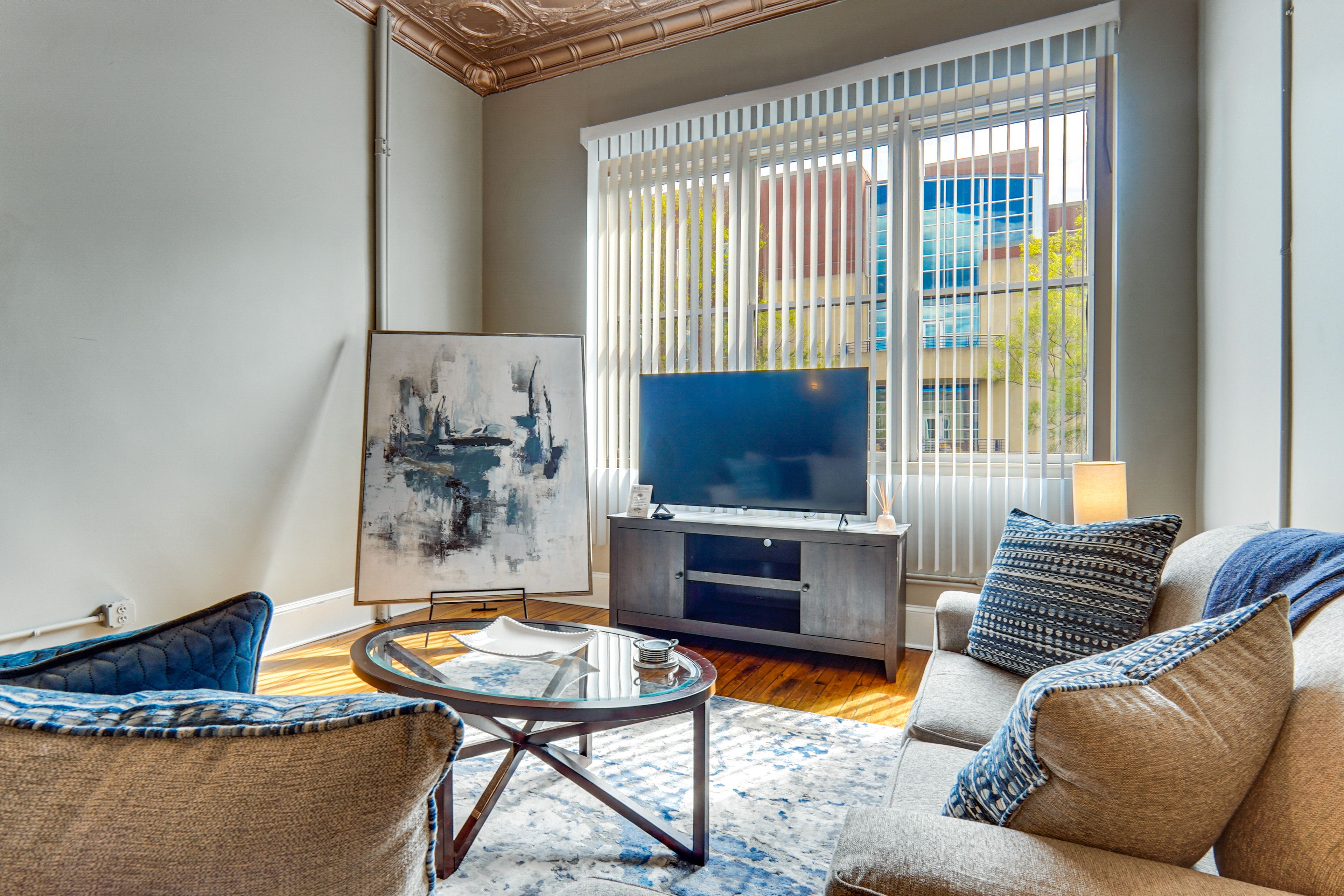 Living Room | Lower Level | Smart TV