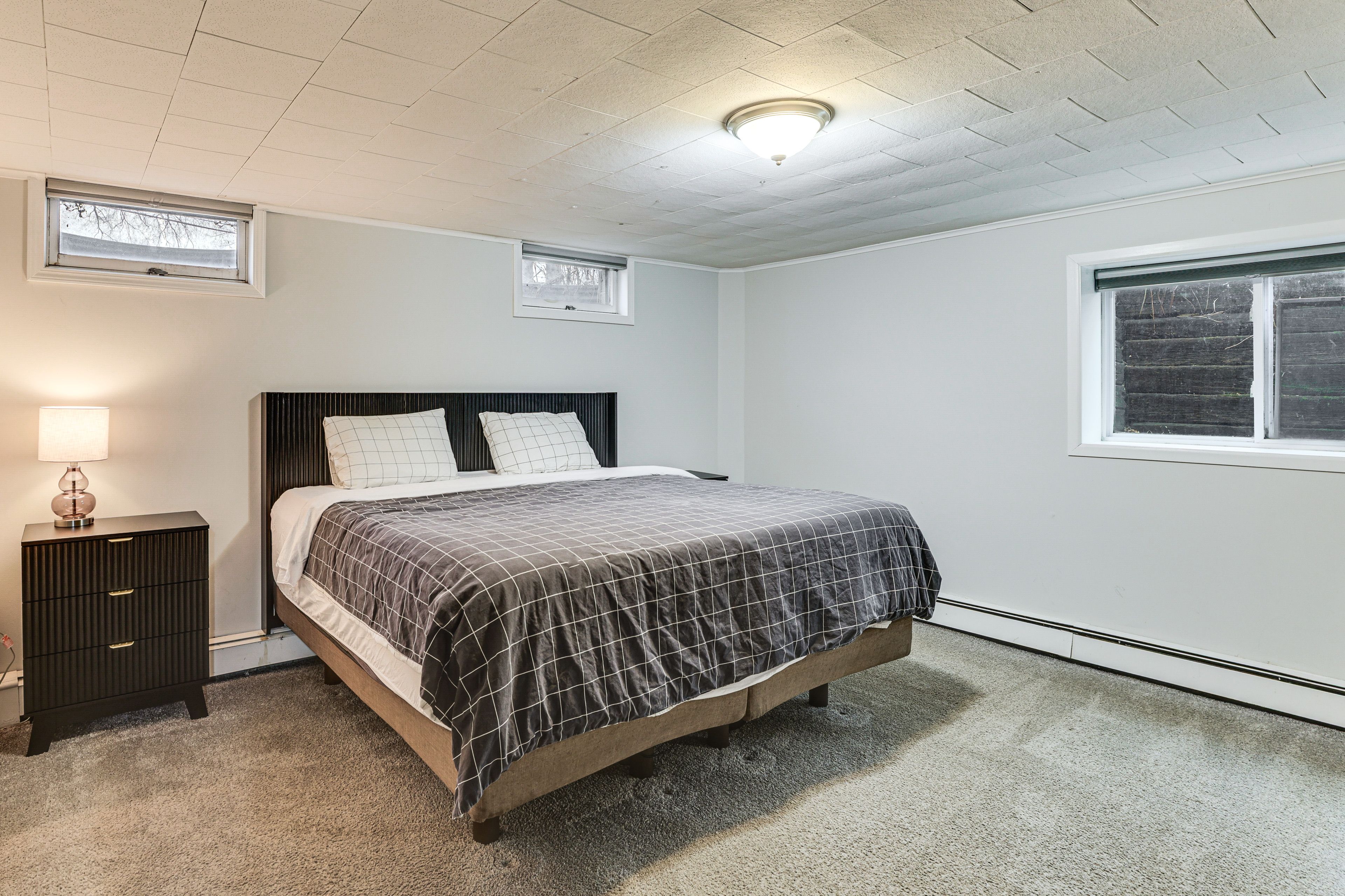 Bedroom 1 | King Bed