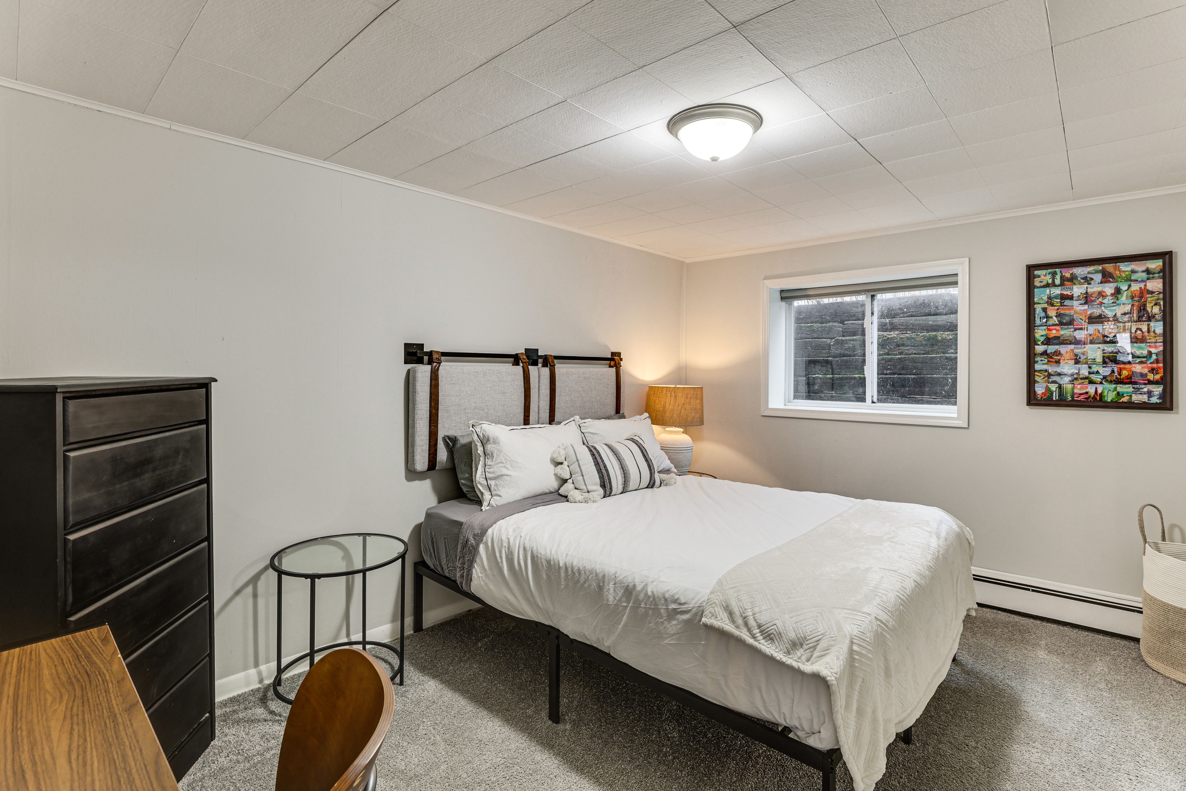 Bedroom 2 | Queen Bed