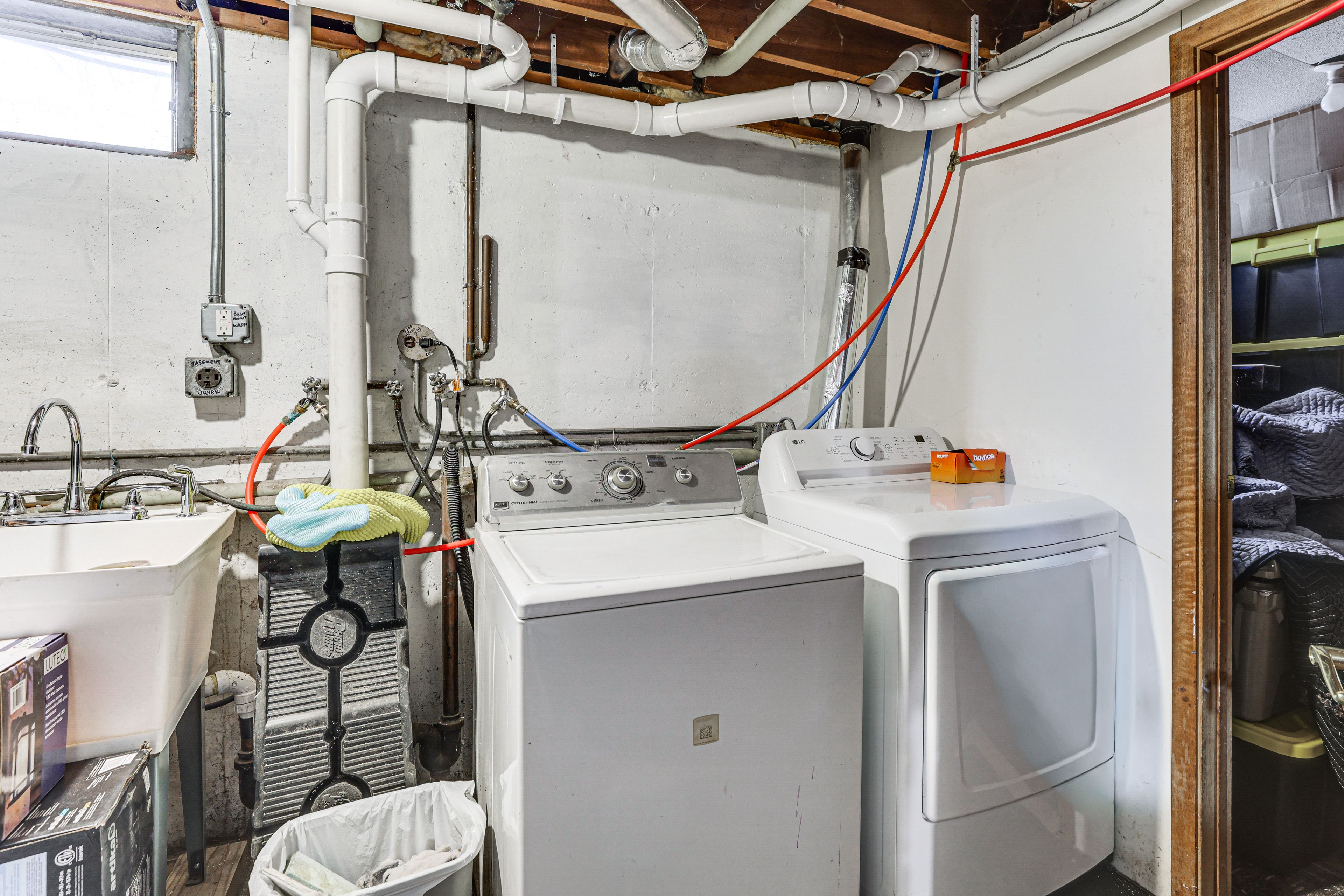 Garage | Laundry Area