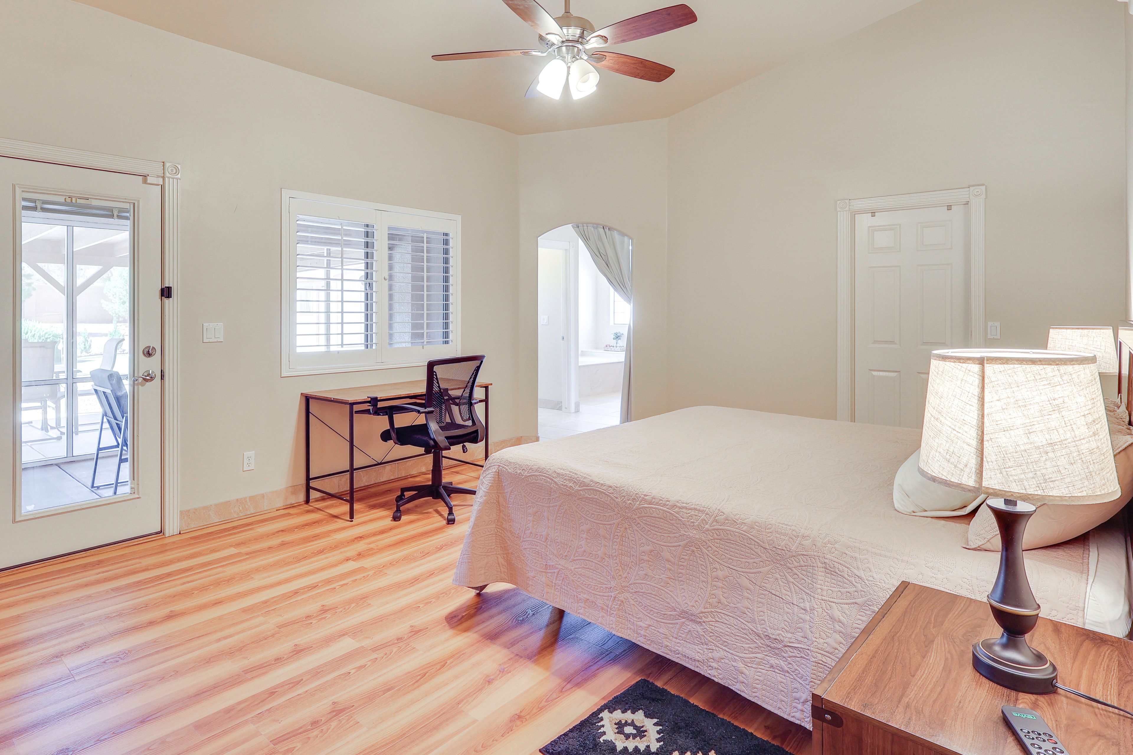 Bedroom 1 | King Bed