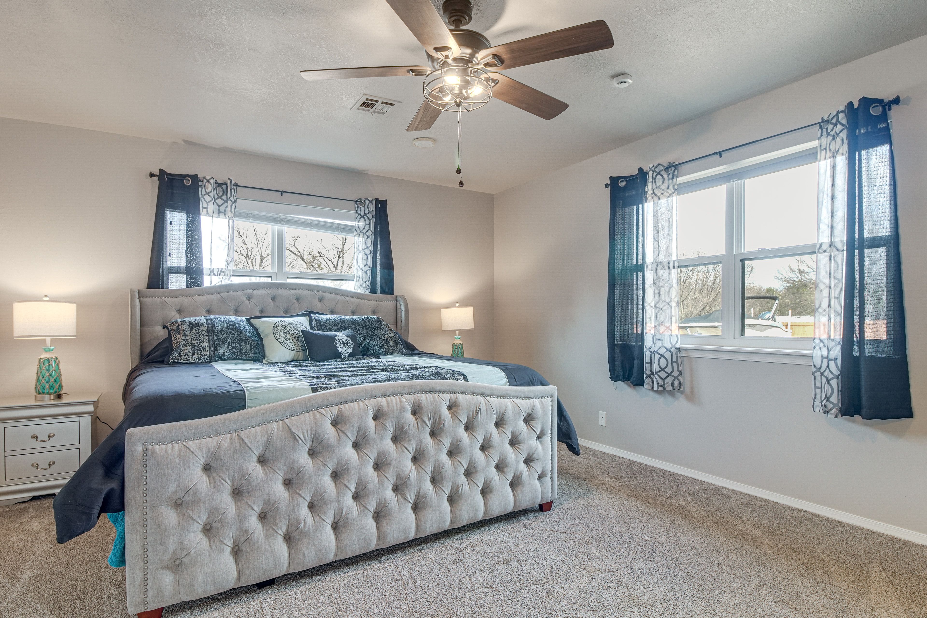 Bedroom 1 | King Bed