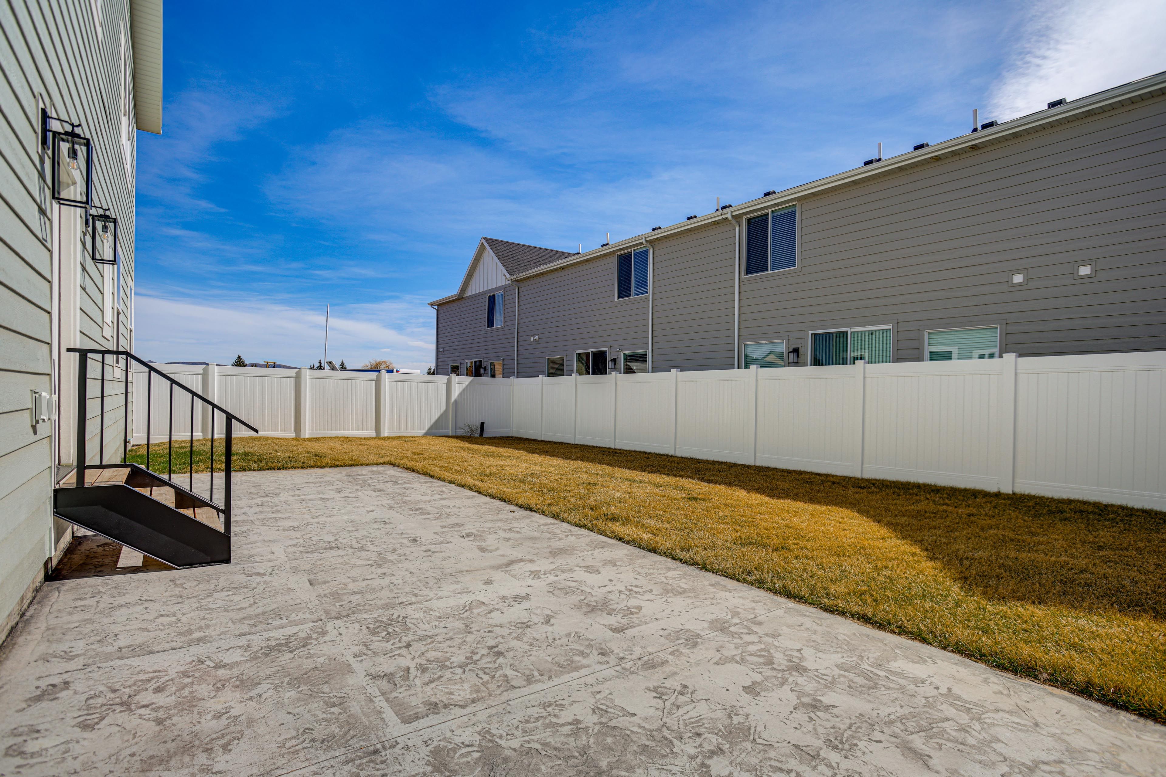 Private Yard | Gas Grill