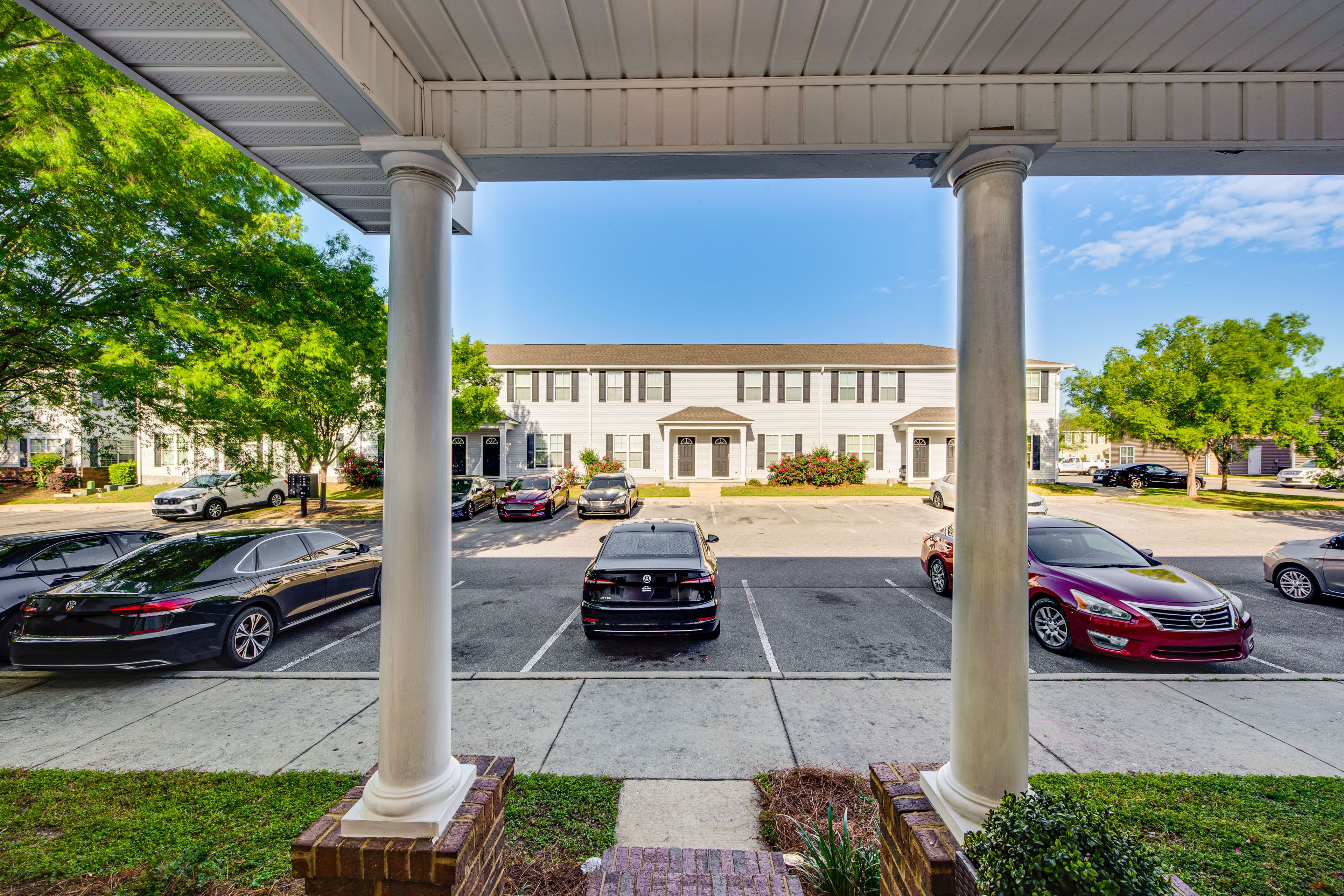 Parking | Unassigned Front Lot (3 Vehicles)